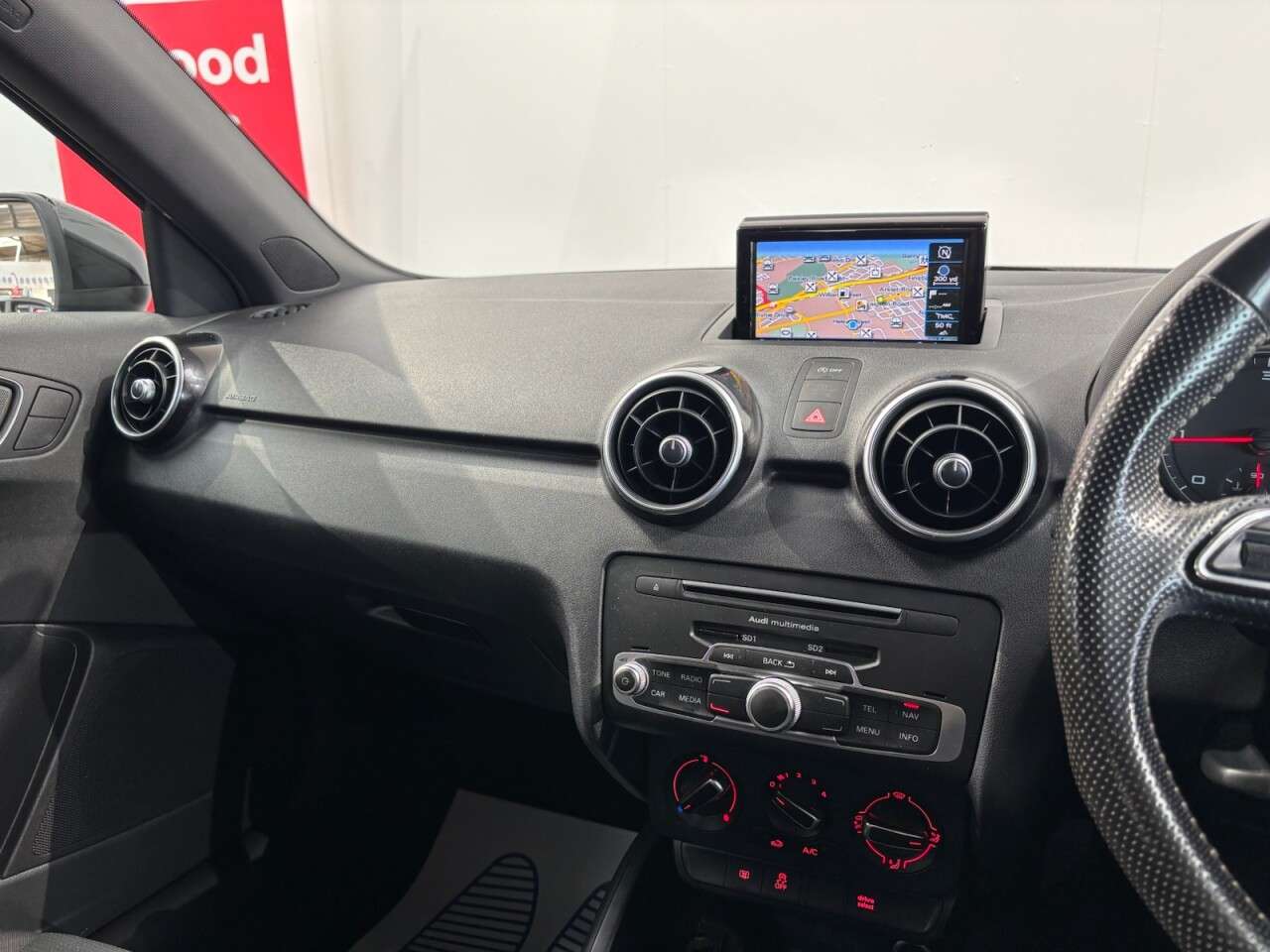 2016 AUDI A1 2016 AUDI A1