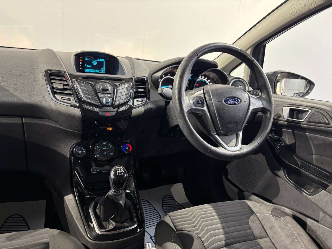 2015 FORD FIESTA 2015 FORD FIESTA