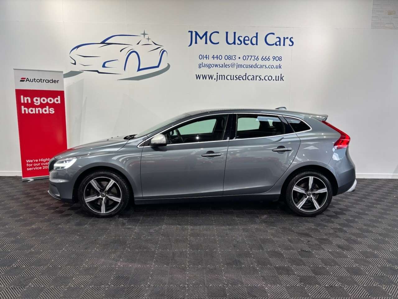 A 2017 VOLVO V40 1.5 T3 R-Design Nav Plus Hatchback 5dr Petrol Auto Euro 6 (s/s) (152 ps) 1 A 2017 VOLVO V40 1.5 T3 R-Design Nav Plus Hatchback 5dr Petrol Auto Euro 6 (s/s) (152 ps) 1