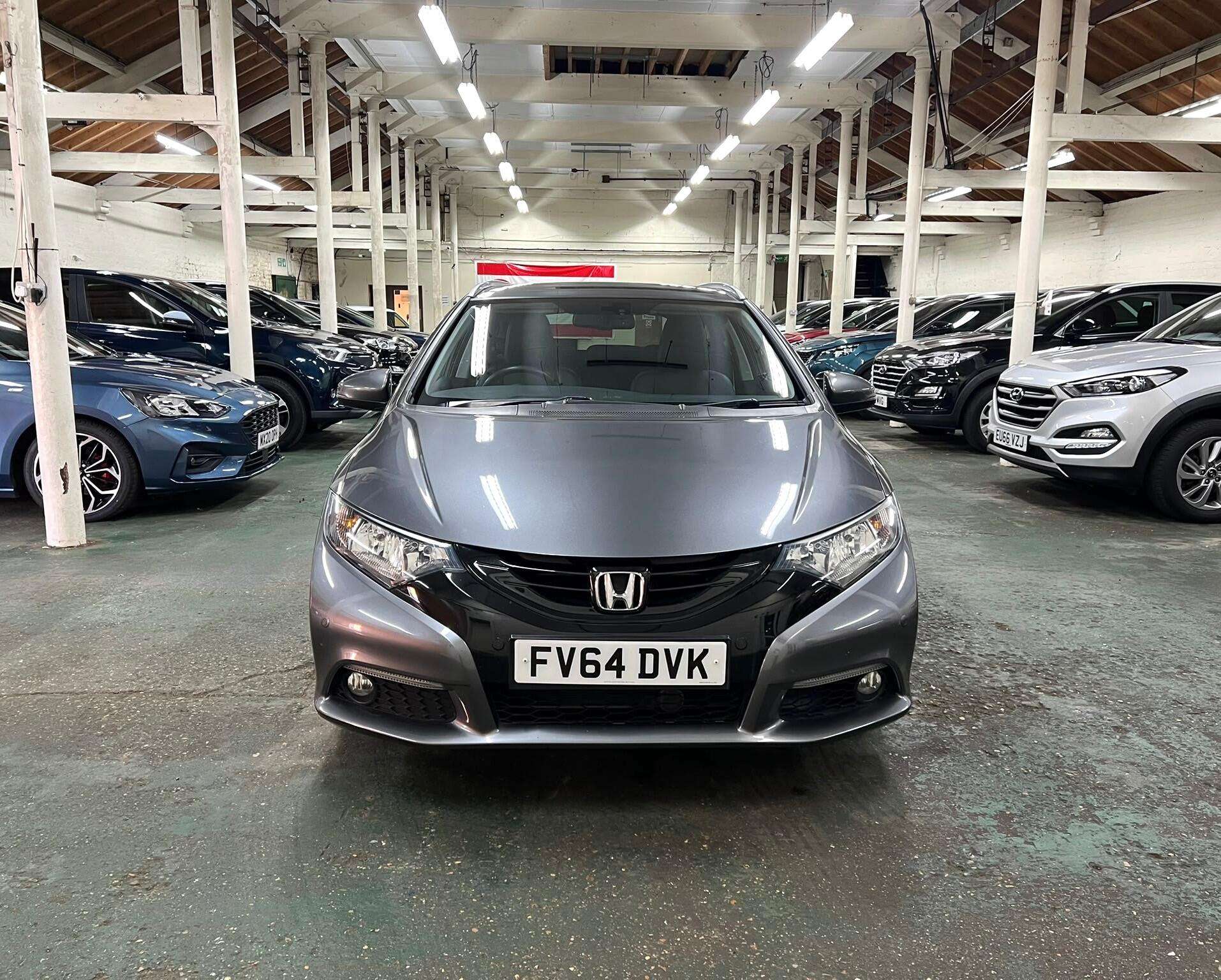 A 2014 HONDA CIVIC 1.6 i-DTEC SR Tourer Euro 5 (s/s) 5dr A 2014 HONDA CIVIC 1.6 i-DTEC SR Tourer Euro 5 (s/s) 5dr