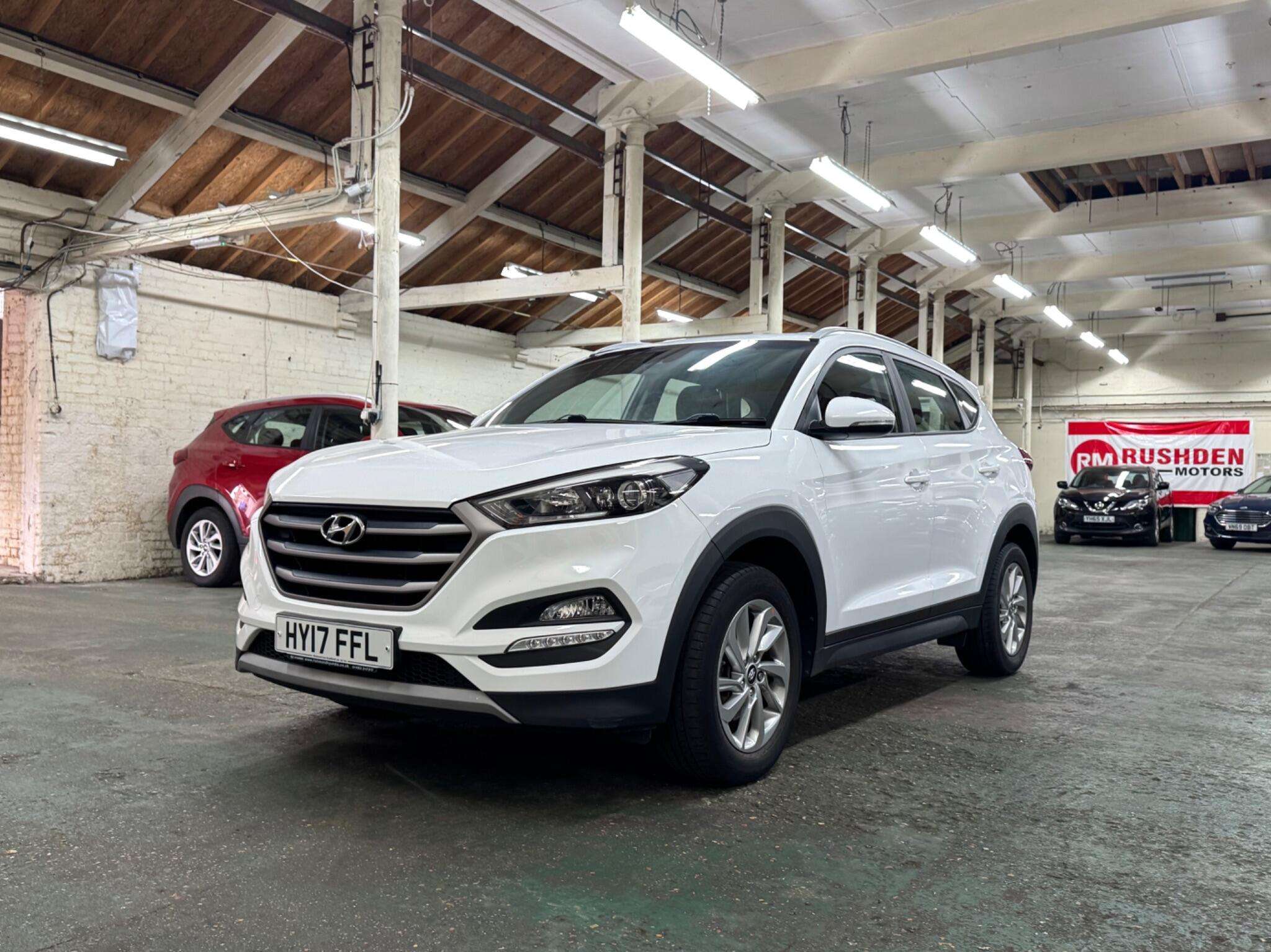 A 2017 HYUNDAI TUCSON 1.6 GDi Blue Drive SE Nav Euro 6 (s/s) 5dr A 2017 HYUNDAI TUCSON 1.6 GDi Blue Drive SE Nav Euro 6 (s/s) 5dr