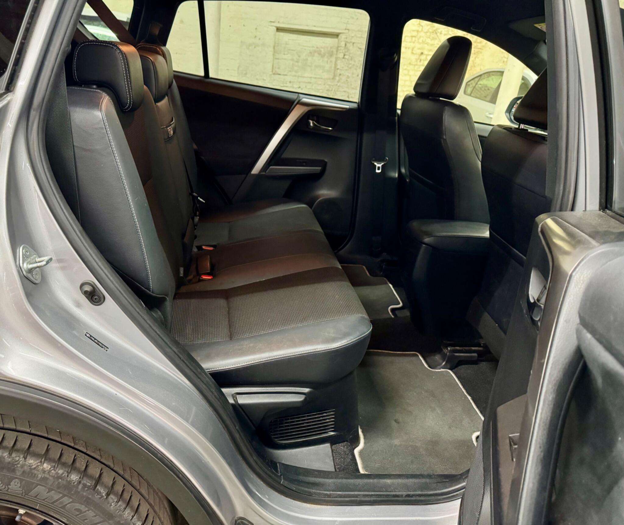 2018 TOYOTA RAV4 2018 TOYOTA RAV4