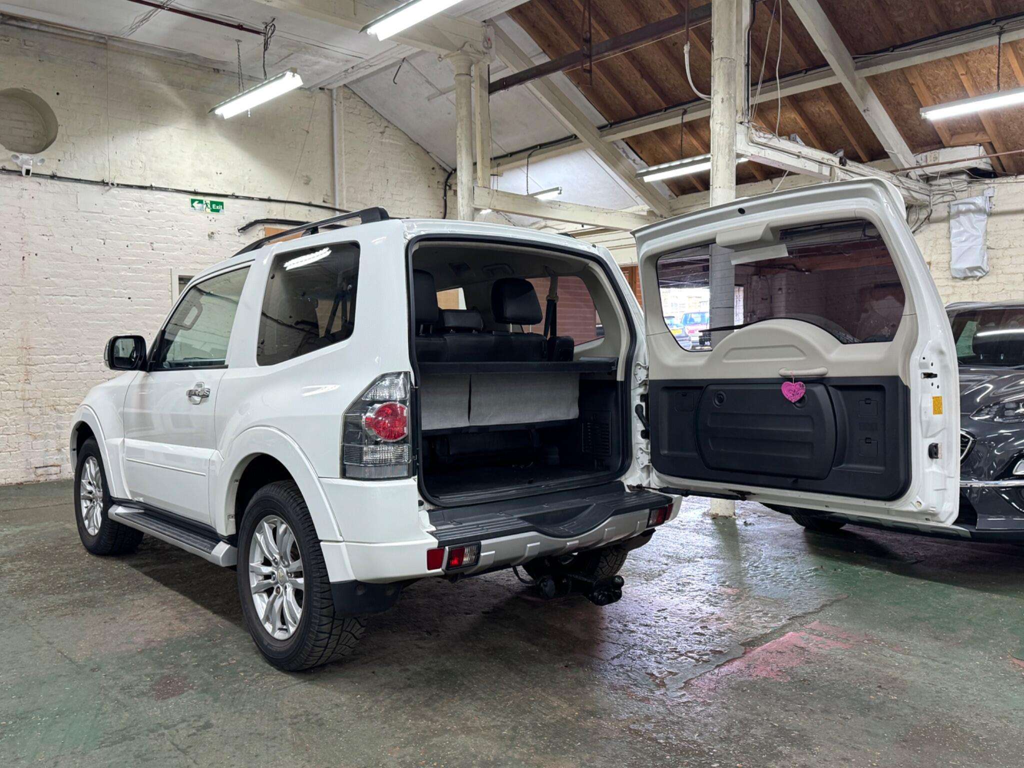 2014 MITSUBISHI SHOGUN 2014 MITSUBISHI SHOGUN