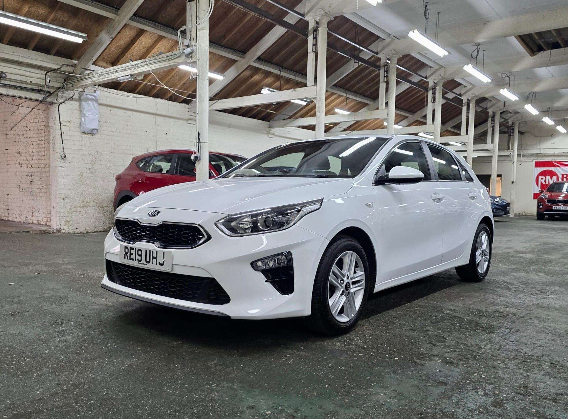 A 2019 KIA CEED 1.6 CRDi ECO 2 Euro 6 (s/s) 5dr A 2019 KIA CEED 1.6 CRDi ECO 2 Euro 6 (s/s) 5dr
