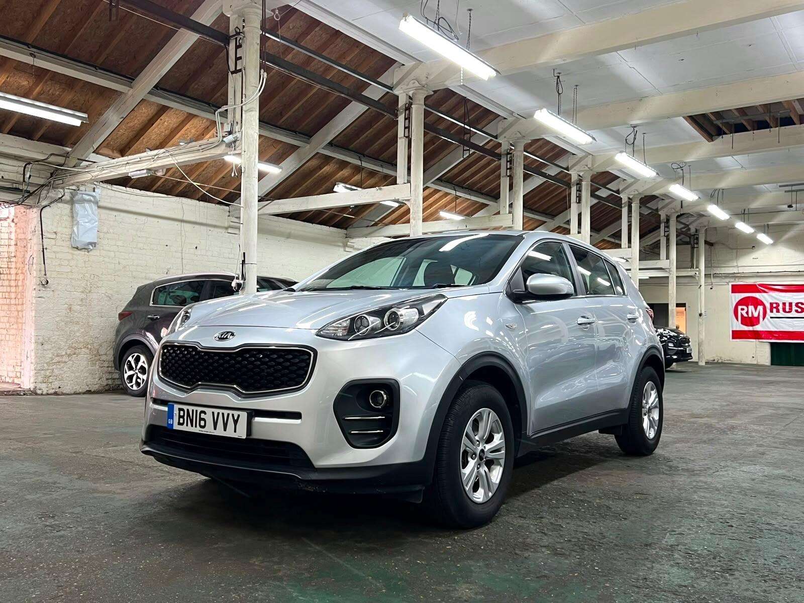A 2016 KIA SPORTAGE 1.7 CRDi 1 Euro 6 (s/s) 5dr A 2016 KIA SPORTAGE 1.7 CRDi 1 Euro 6 (s/s) 5dr