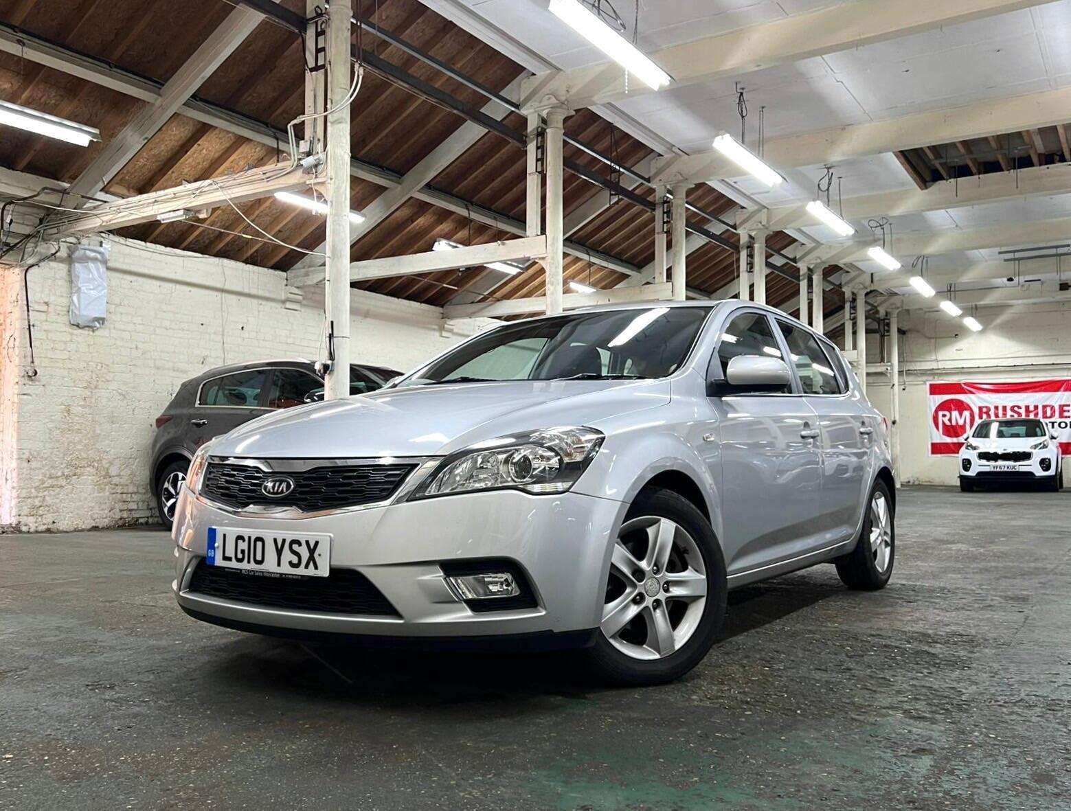 A 2010 KIA CEED 1.6 CRDi 2 Euro 4 5dr A 2010 KIA CEED 1.6 CRDi 2 Euro 4 5dr