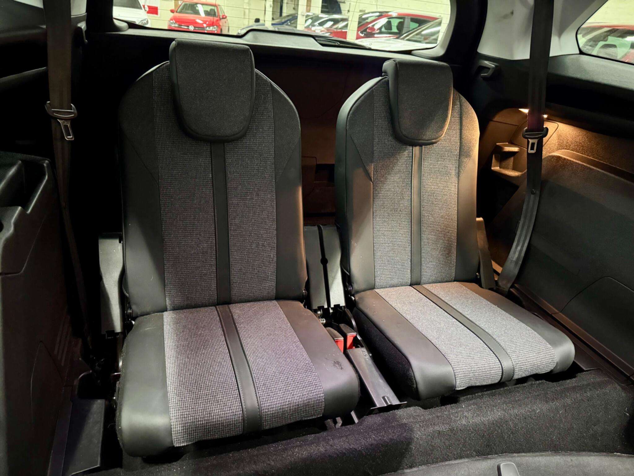 2018 PEUGEOT 5008 2018 PEUGEOT 5008