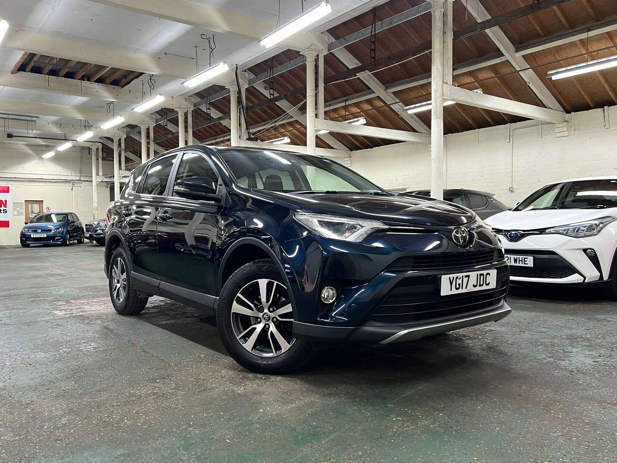 A 2017 TOYOTA RAV4 2.0 D-4D Business Edition Euro 6 (s/s) 5dr (Safety Sense, Nav) A 2017 TOYOTA RAV4 2.0 D-4D Business Edition Euro 6 (s/s) 5dr (Safety Sense, Nav)