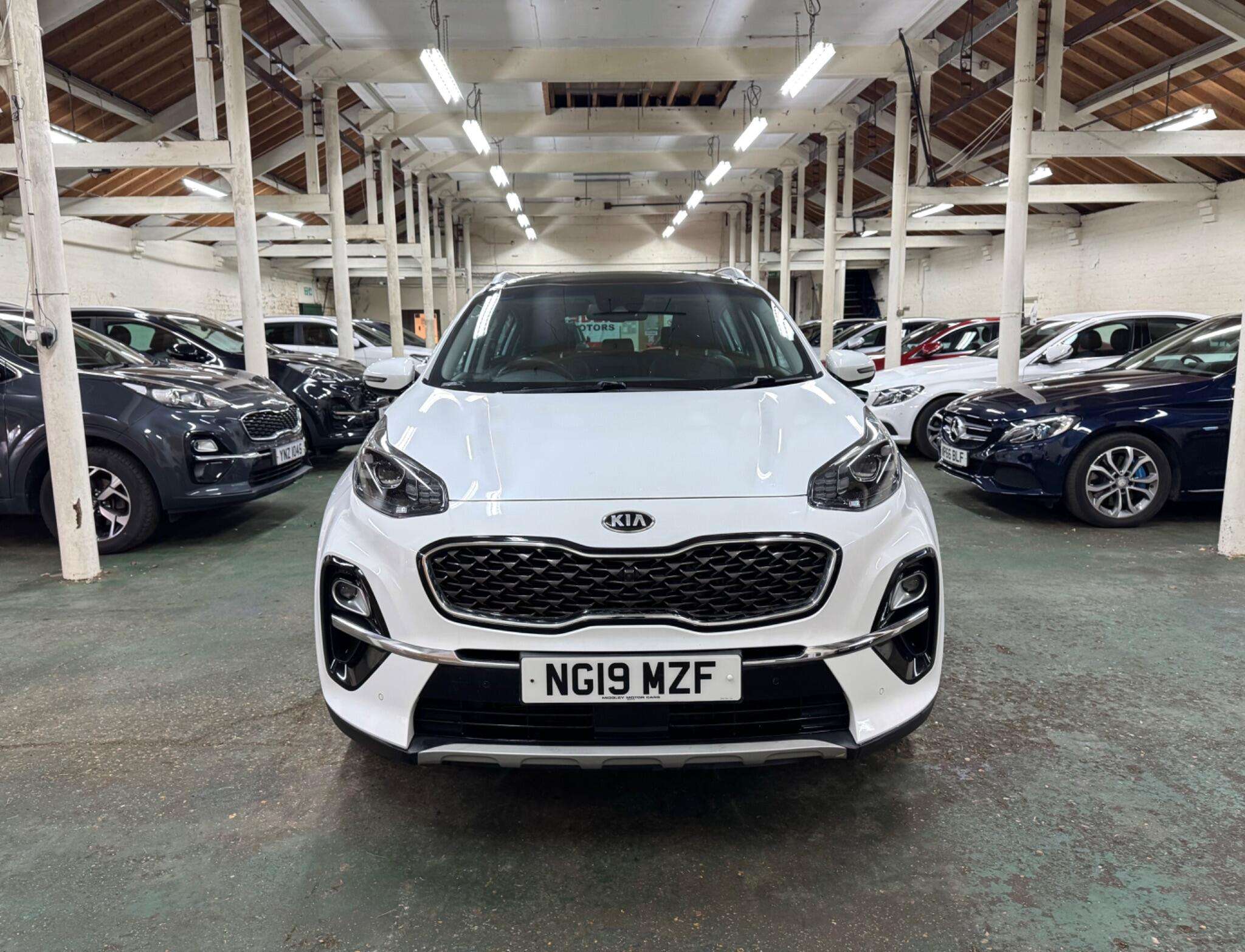 A 2019 KIA SPORTAGE 1.6 T-GDi 4 Euro 6 (s/s) 5dr A 2019 KIA SPORTAGE 1.6 T-GDi 4 Euro 6 (s/s) 5dr