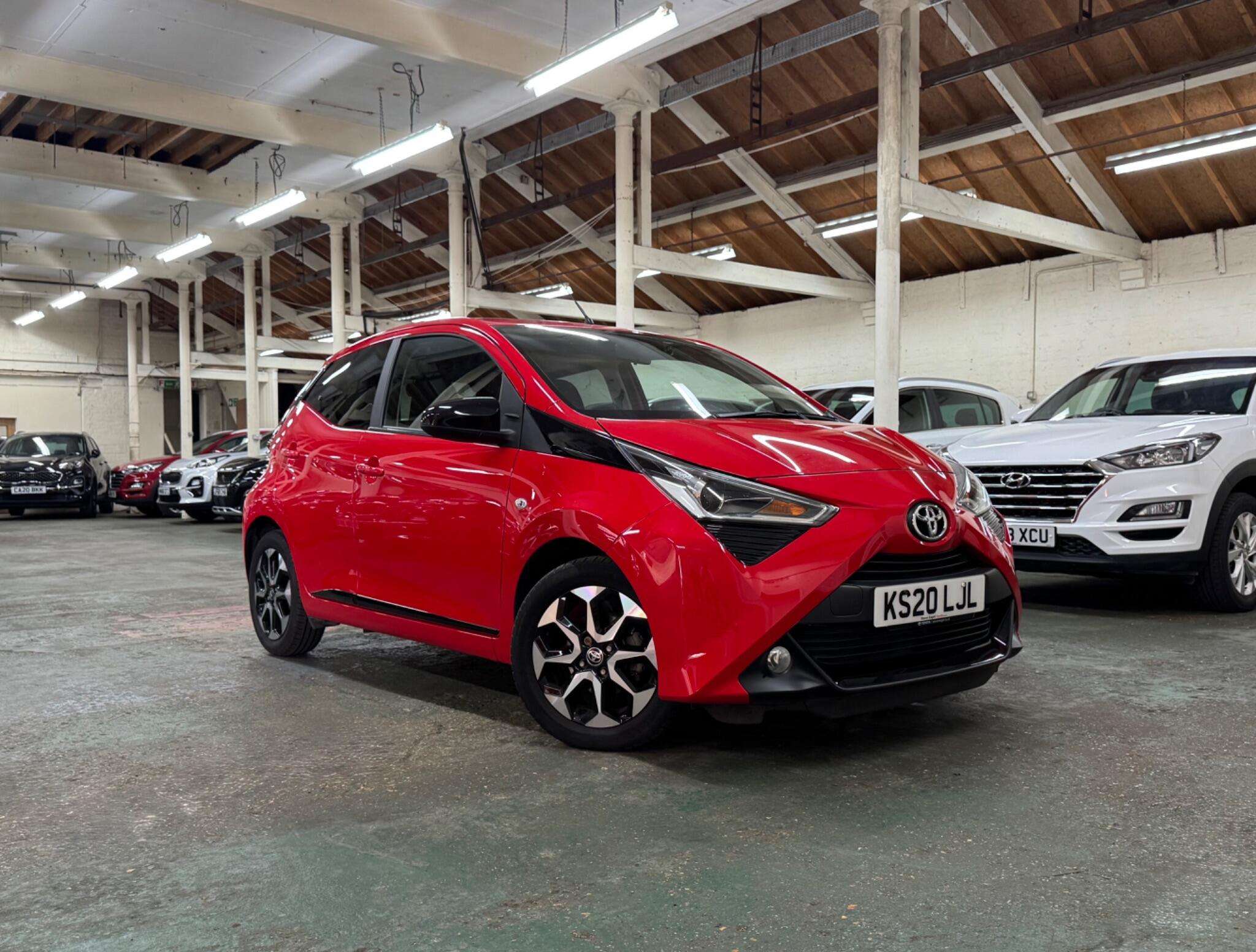 A 2020 TOYOTA AYGO 1.0 VVT-i x-trend Funroof x-shift Euro 6 5dr A 2020 TOYOTA AYGO 1.0 VVT-i x-trend Funroof x-shift Euro 6 5dr