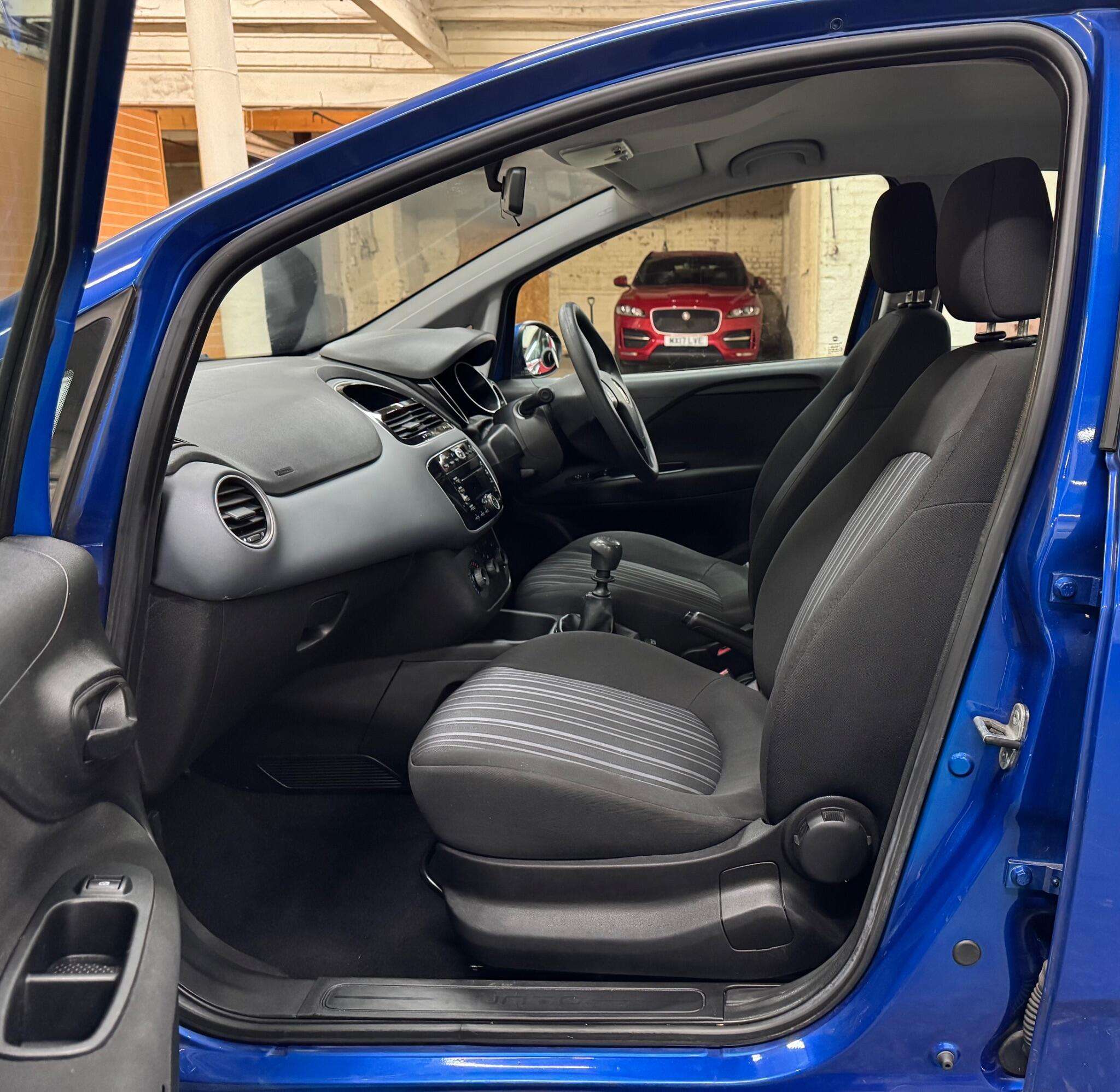 2011 FIAT PUNTO EVO 2011 FIAT PUNTO EVO