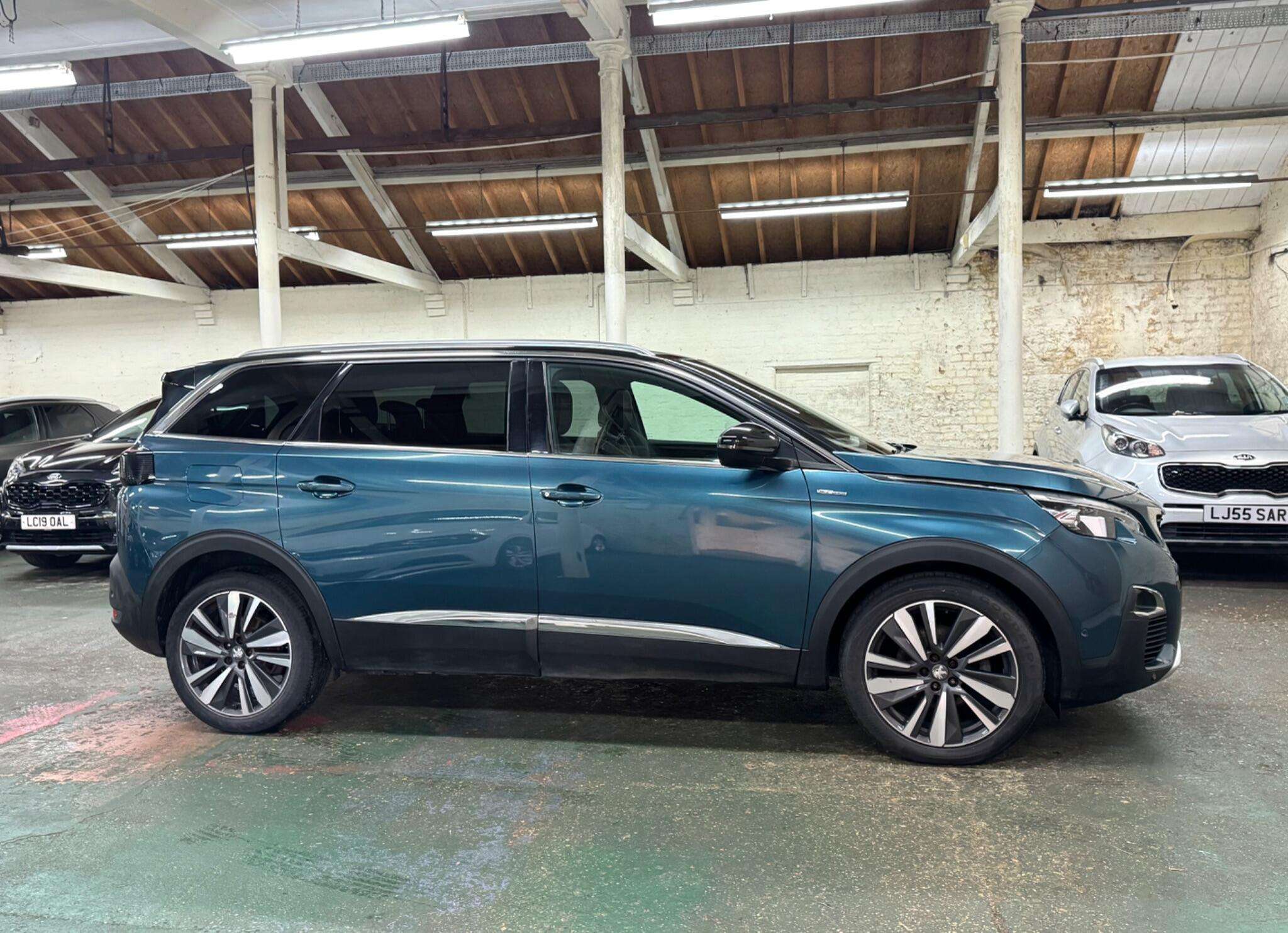 2018 PEUGEOT 5008 2018 PEUGEOT 5008