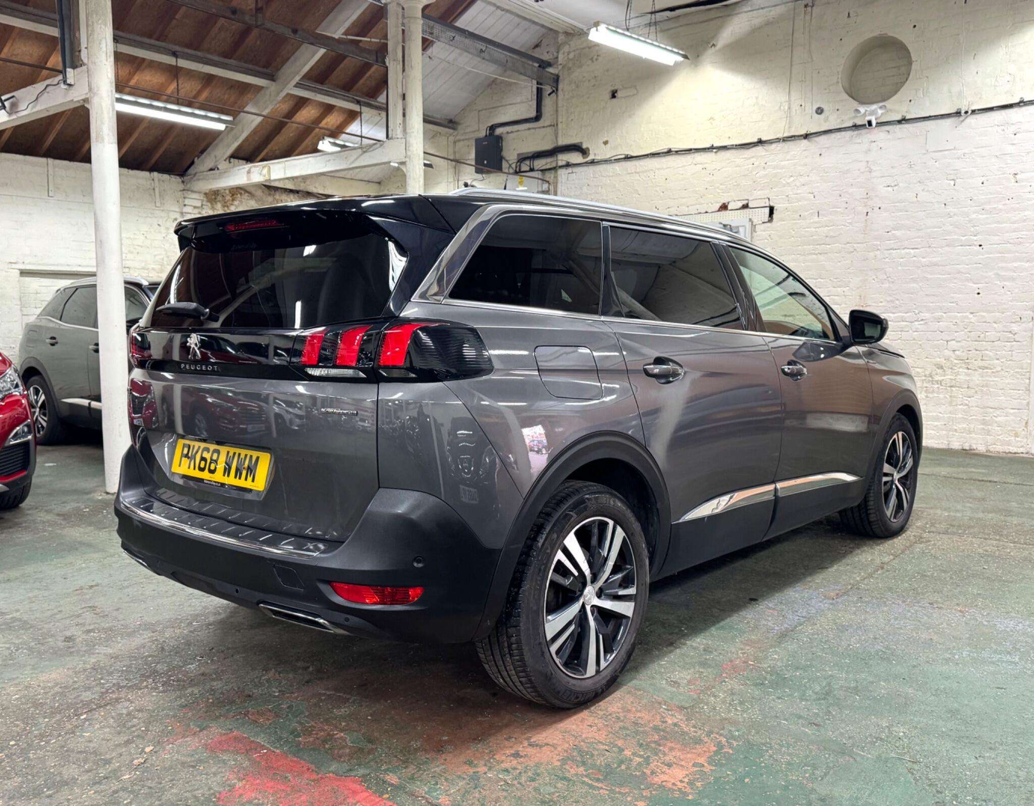 2018 PEUGEOT 5008 2018 PEUGEOT 5008