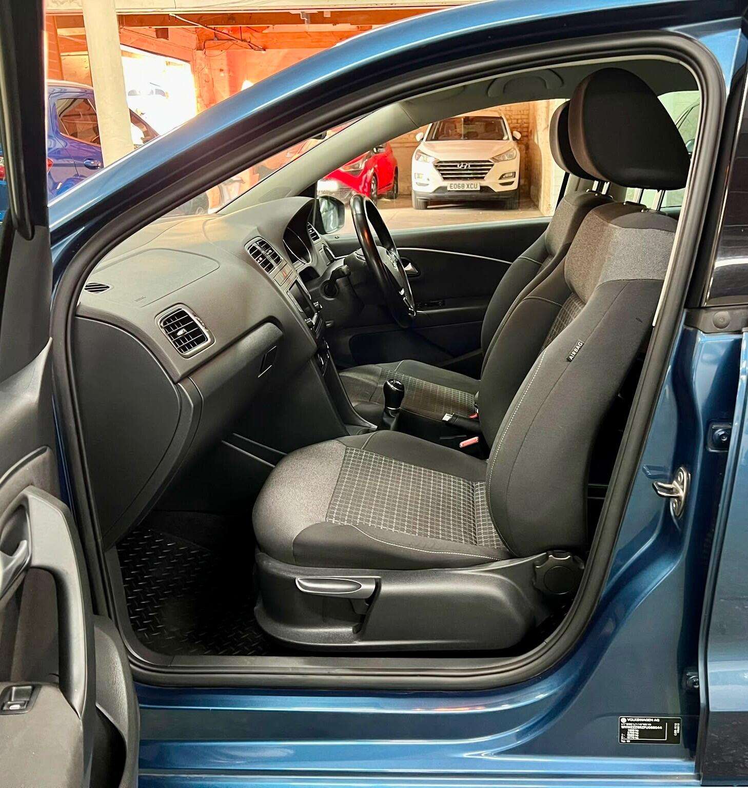 2015 VOLKSWAGEN POLO 2015 VOLKSWAGEN POLO