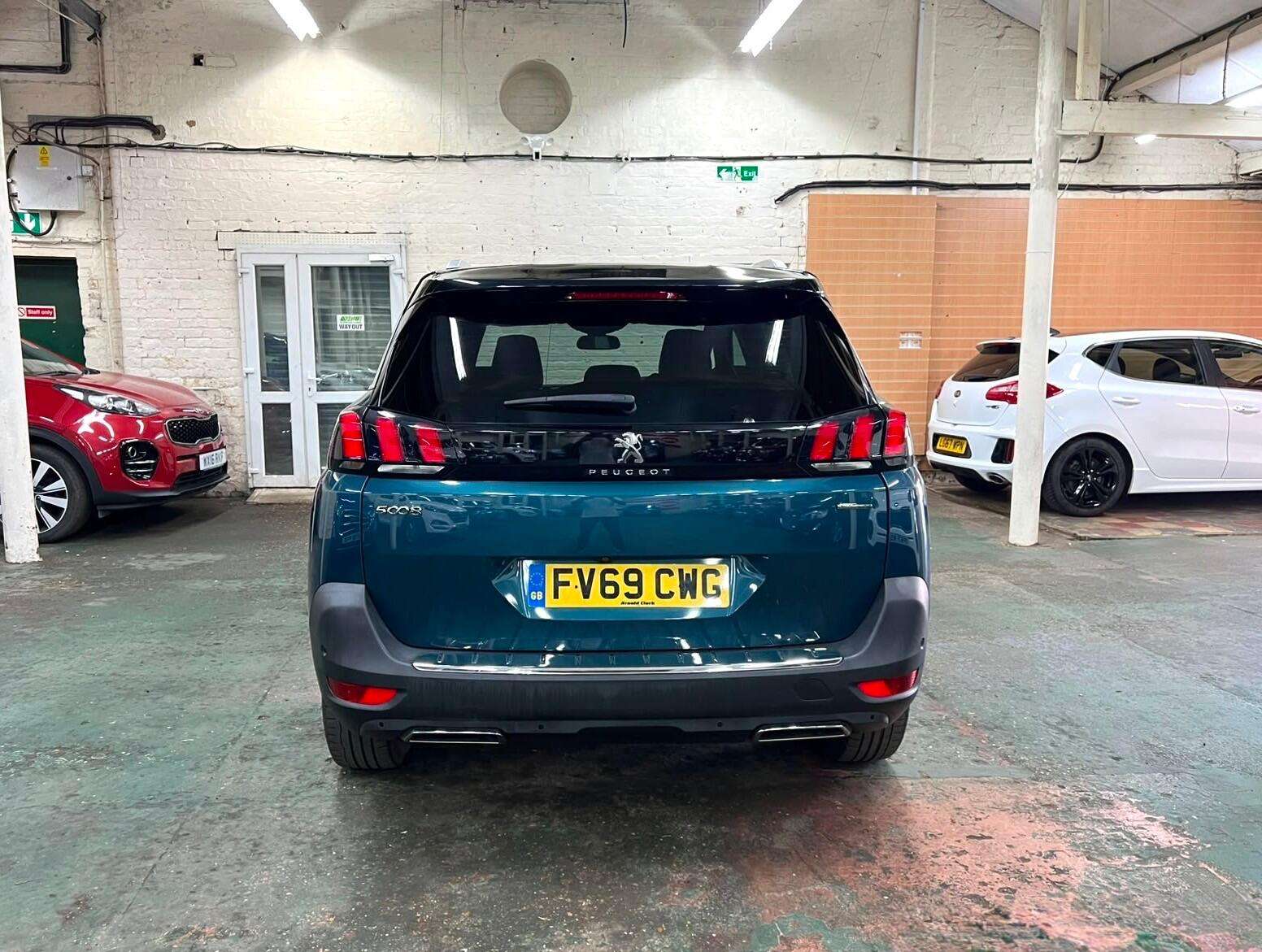 2019 PEUGEOT 5008 2019 PEUGEOT 5008