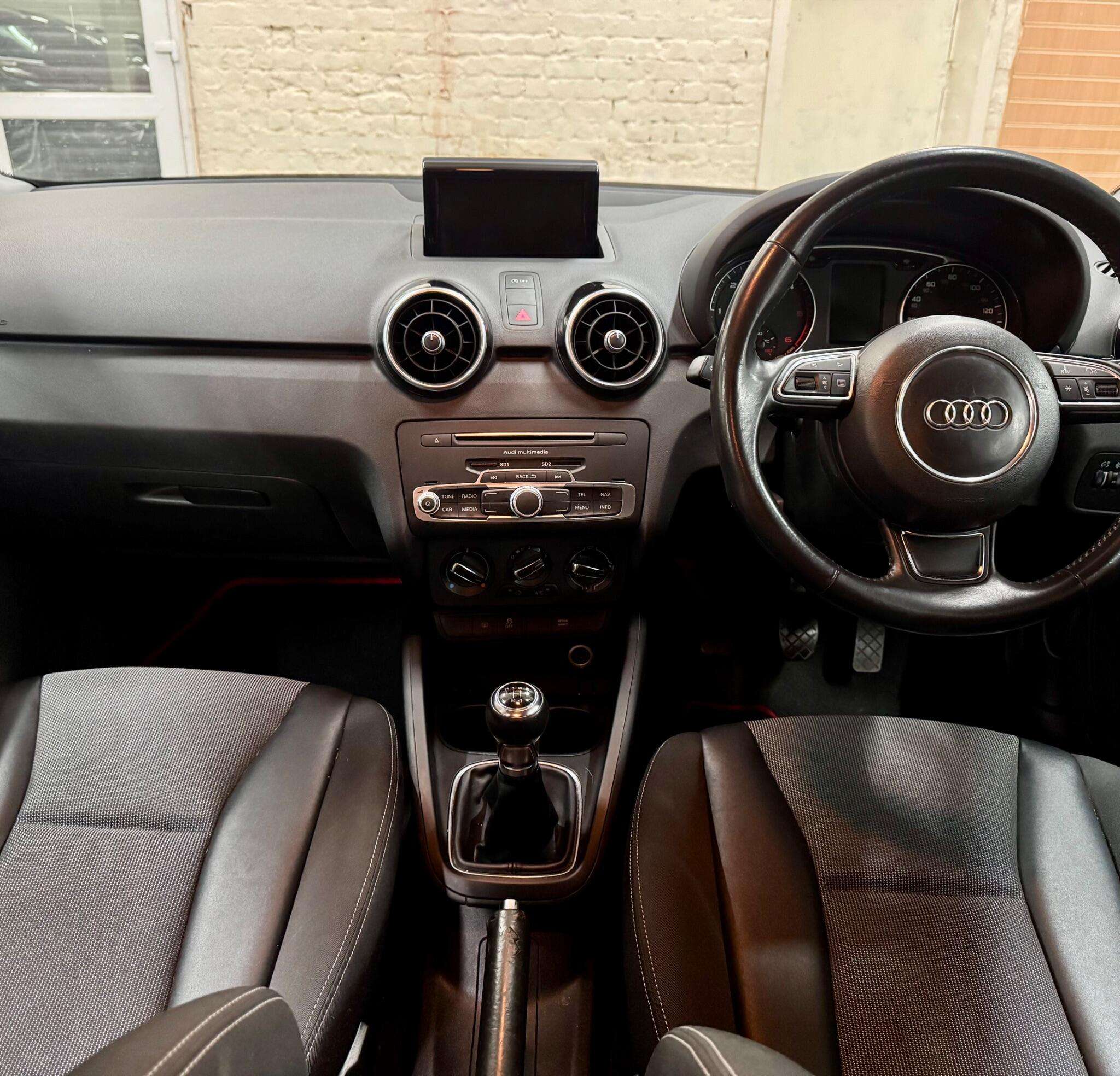 2015 AUDI A1 2015 AUDI A1
