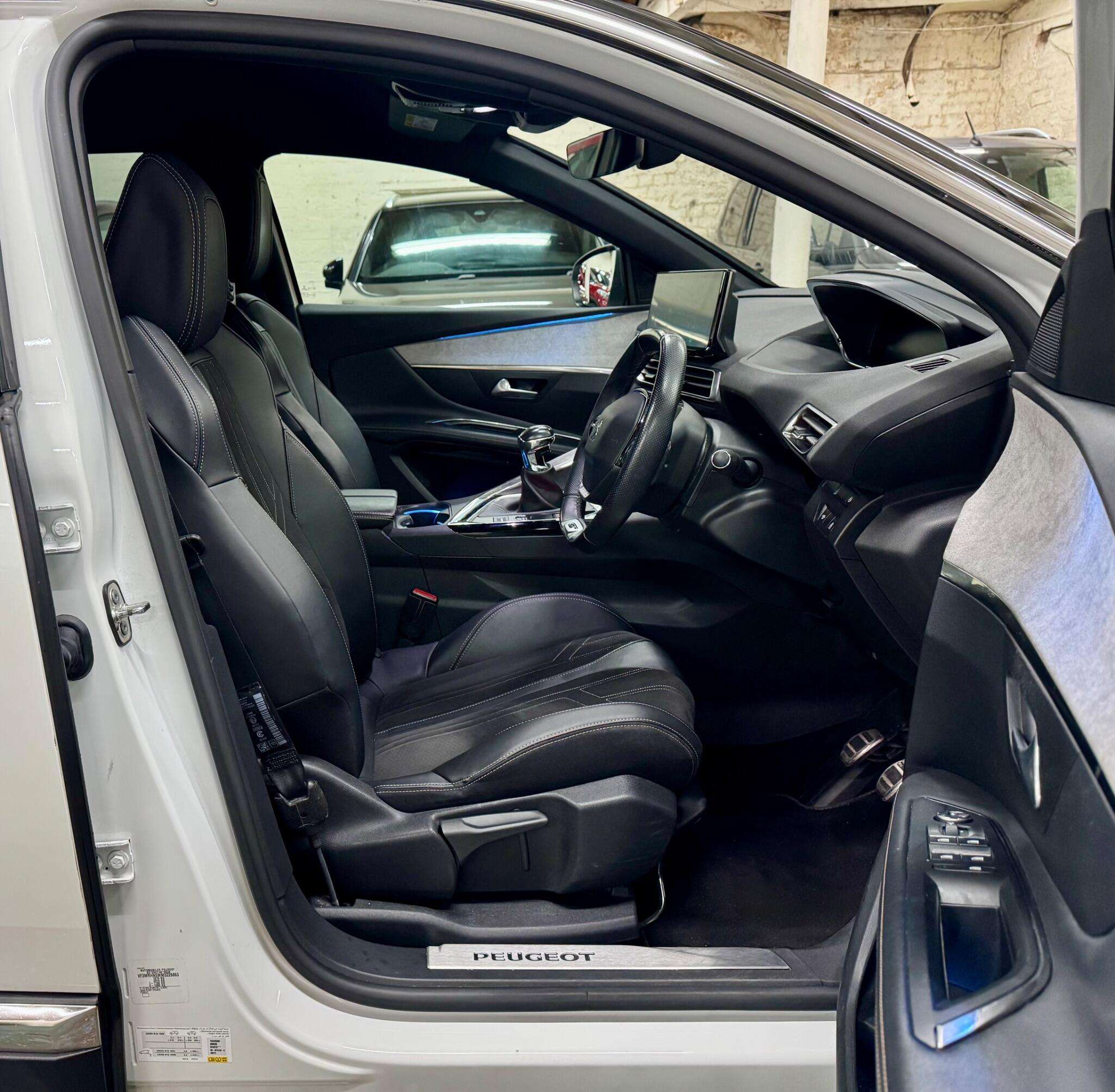 2021 PEUGEOT 3008 2021 PEUGEOT 3008