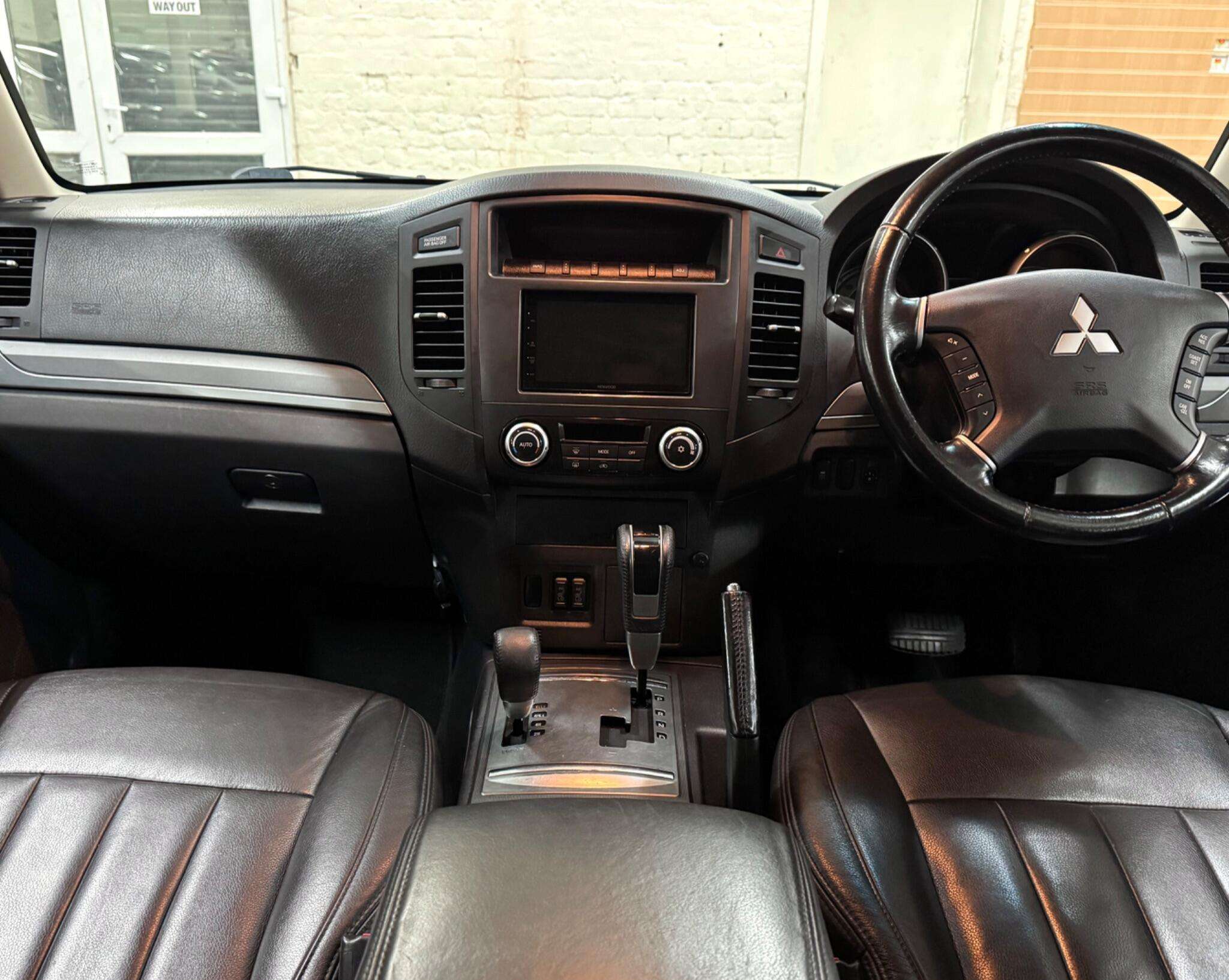 2014 MITSUBISHI SHOGUN 2014 MITSUBISHI SHOGUN