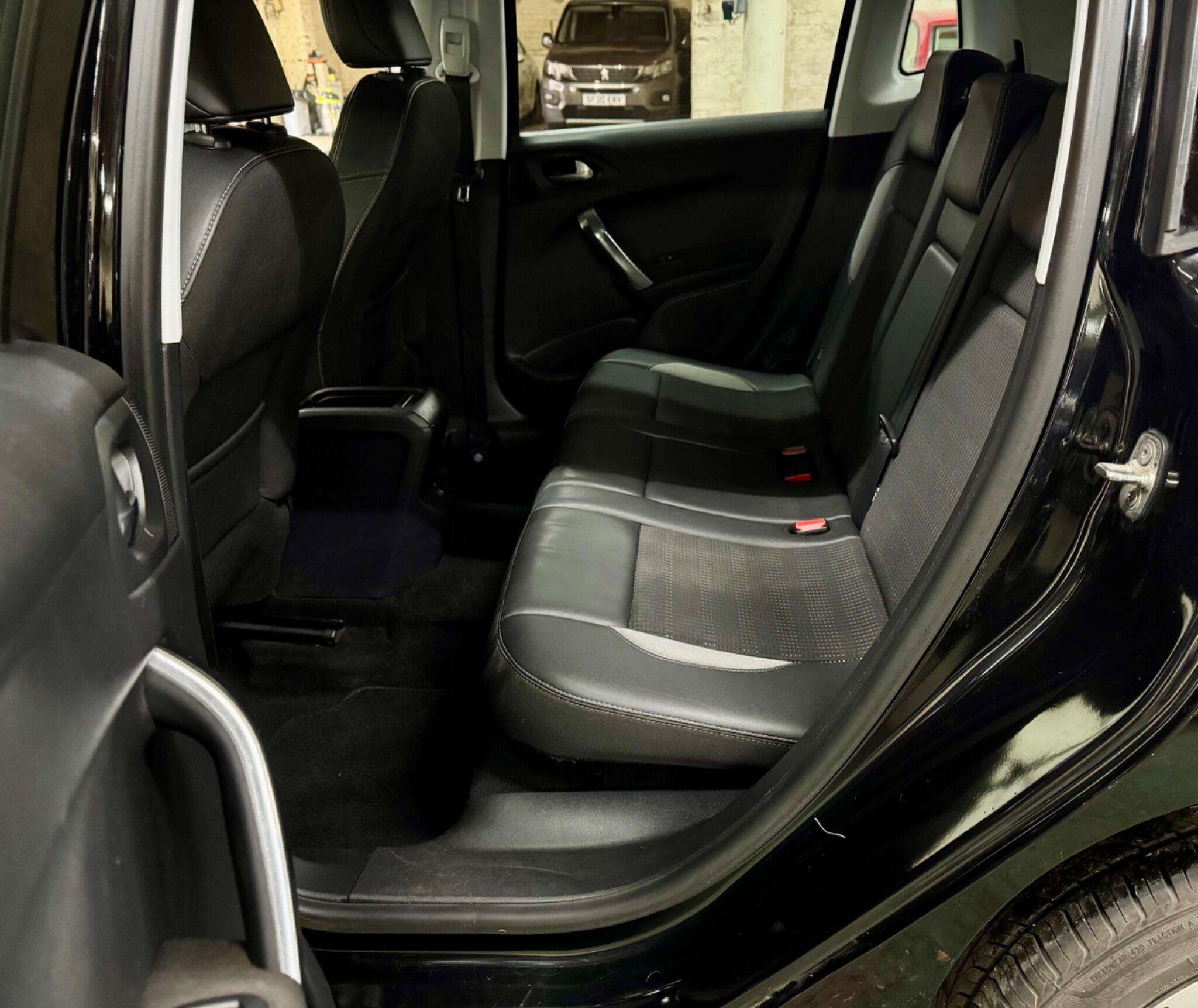 2015 PEUGEOT 2008 2015 PEUGEOT 2008