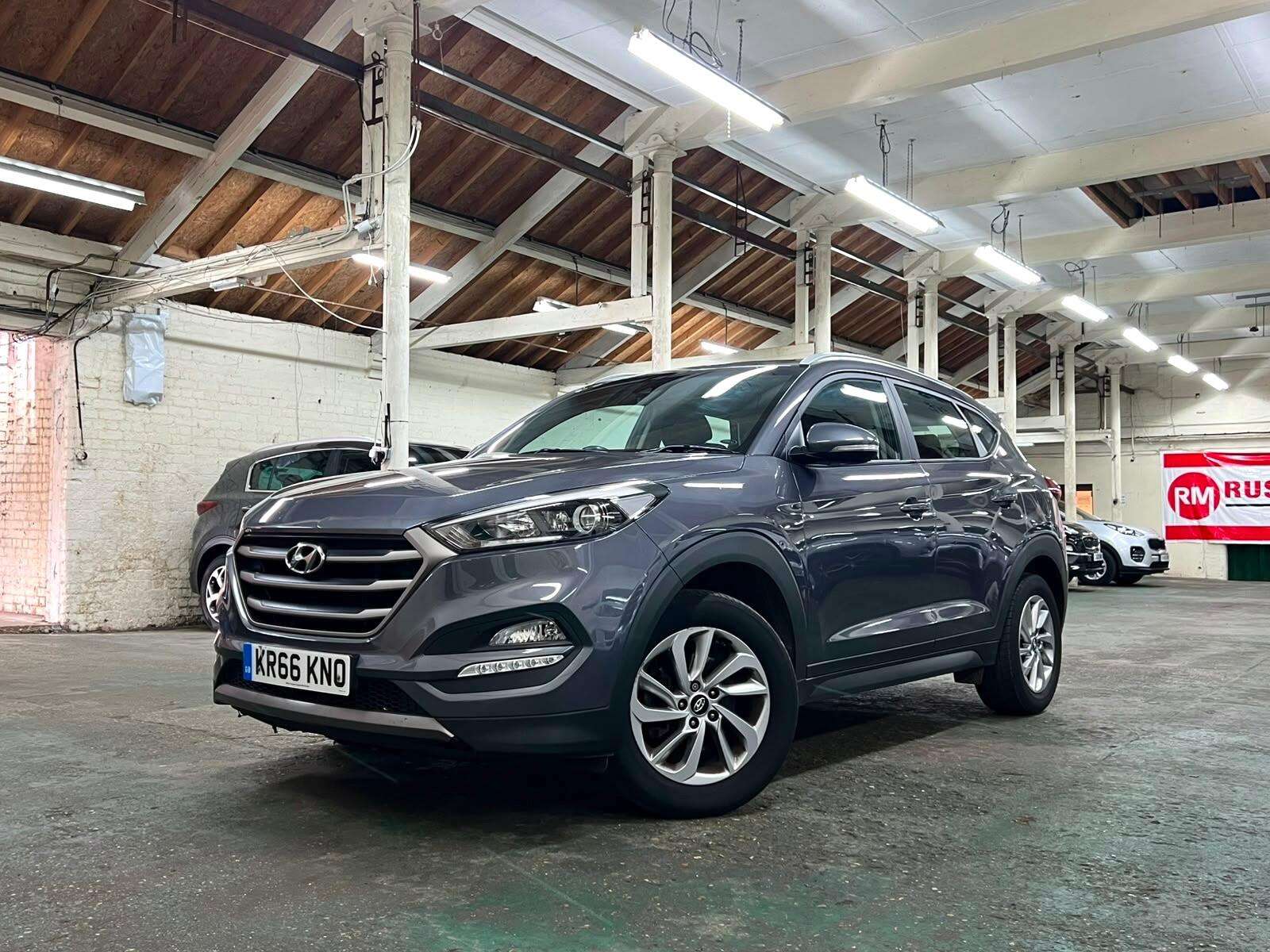 A 2016 HYUNDAI TUCSON 1.6 GDi Blue Drive SE Nav Euro 6 (s/s) 5dr A 2016 HYUNDAI TUCSON 1.6 GDi Blue Drive SE Nav Euro 6 (s/s) 5dr