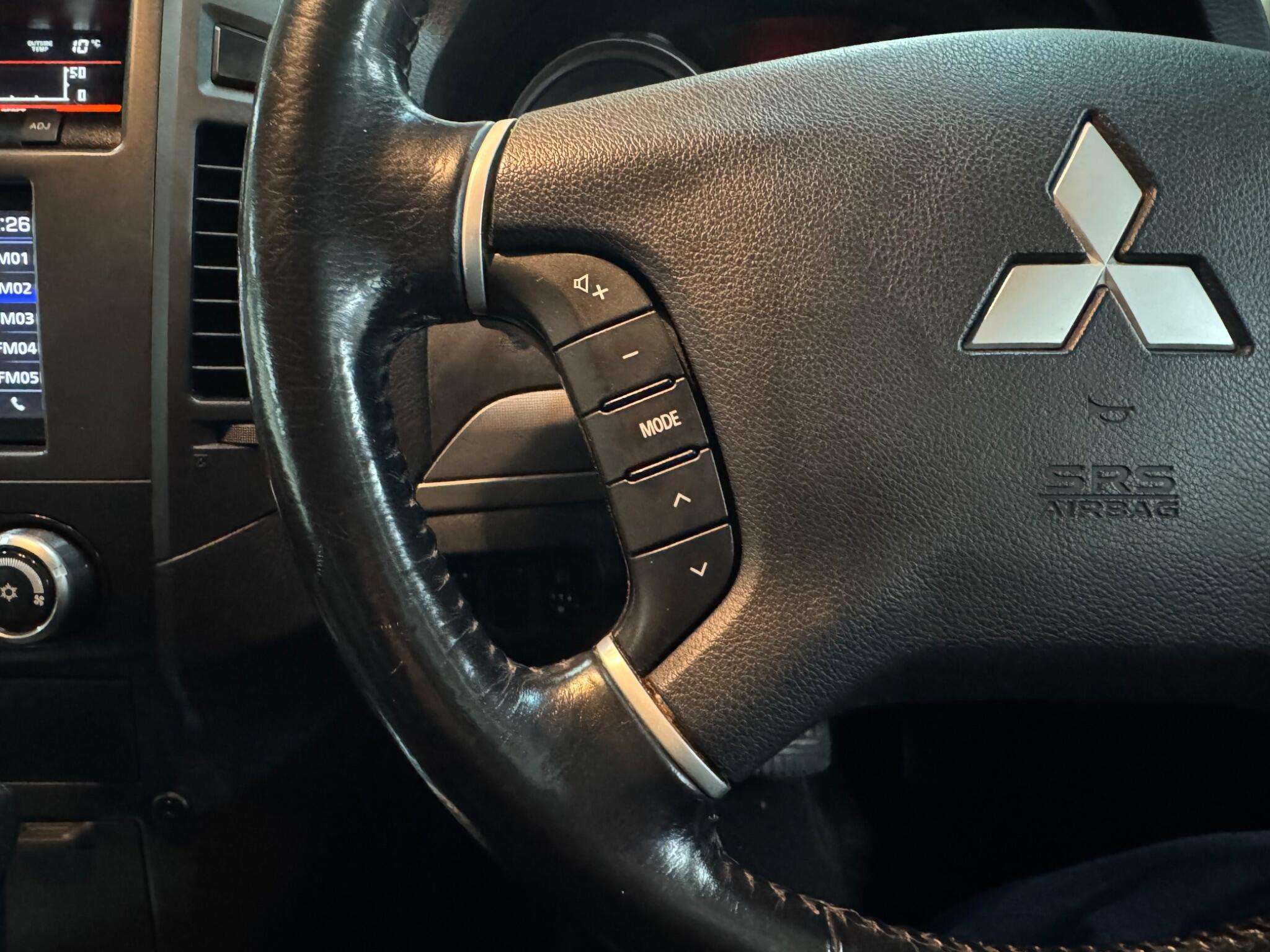 2014 MITSUBISHI SHOGUN 2014 MITSUBISHI SHOGUN