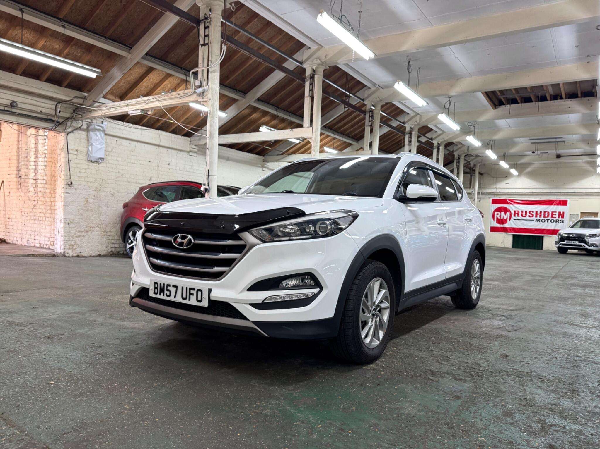 A 2015 HYUNDAI TUCSON 1.7 CRDi Blue Drive SE Euro 6 (s/s) 5dr A 2015 HYUNDAI TUCSON 1.7 CRDi Blue Drive SE Euro 6 (s/s) 5dr