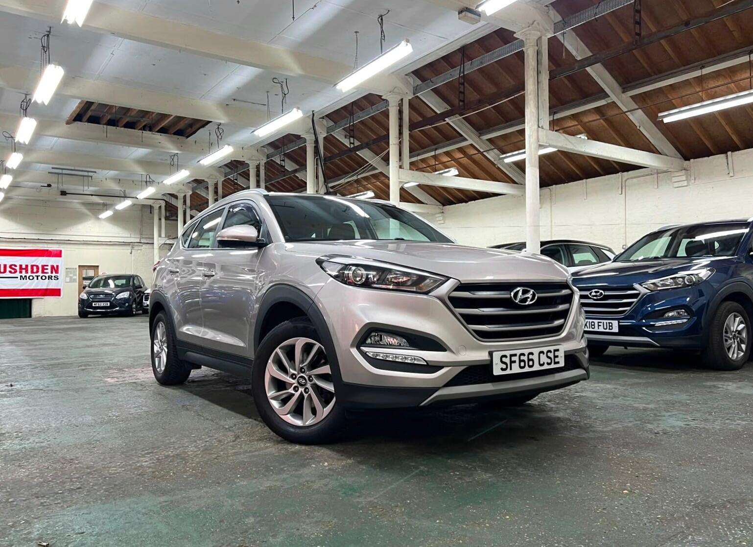 A 2016 HYUNDAI TUCSON 1.6 GDi Blue Drive SE Nav Euro 6 (s/s) 5dr A 2016 HYUNDAI TUCSON 1.6 GDi Blue Drive SE Nav Euro 6 (s/s) 5dr