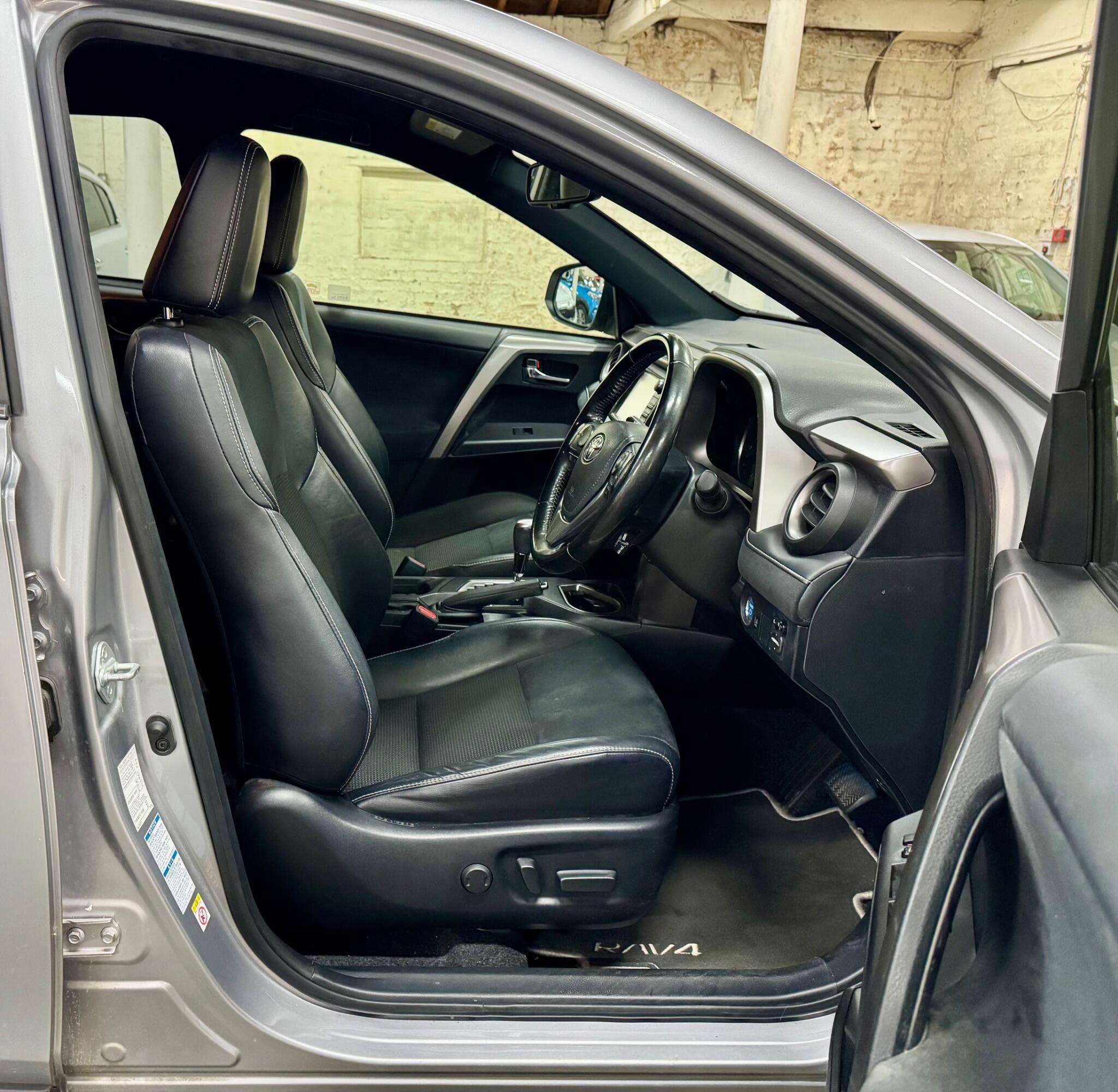 2018 TOYOTA RAV4 2018 TOYOTA RAV4