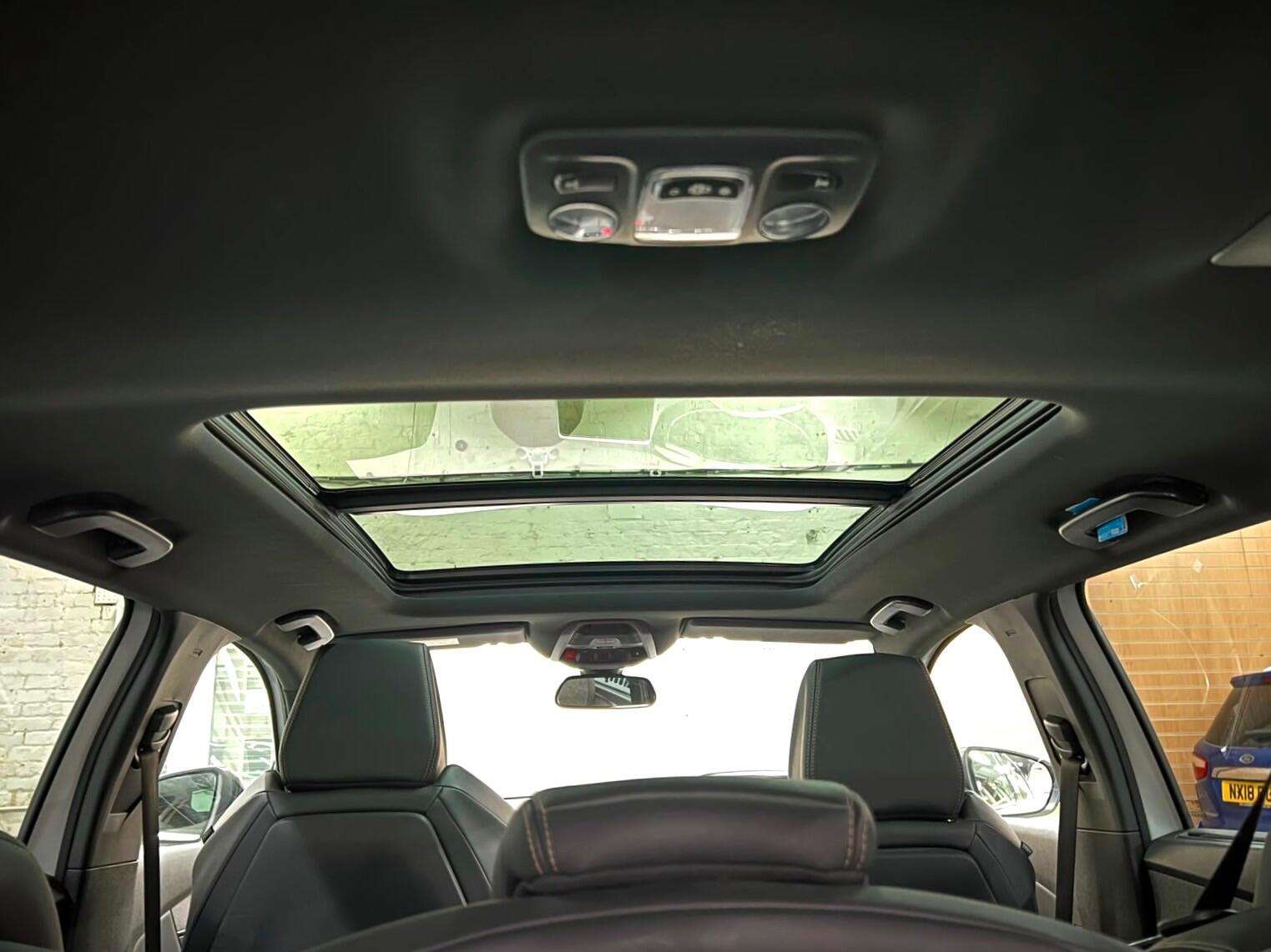 2019 PEUGEOT 5008 2019 PEUGEOT 5008