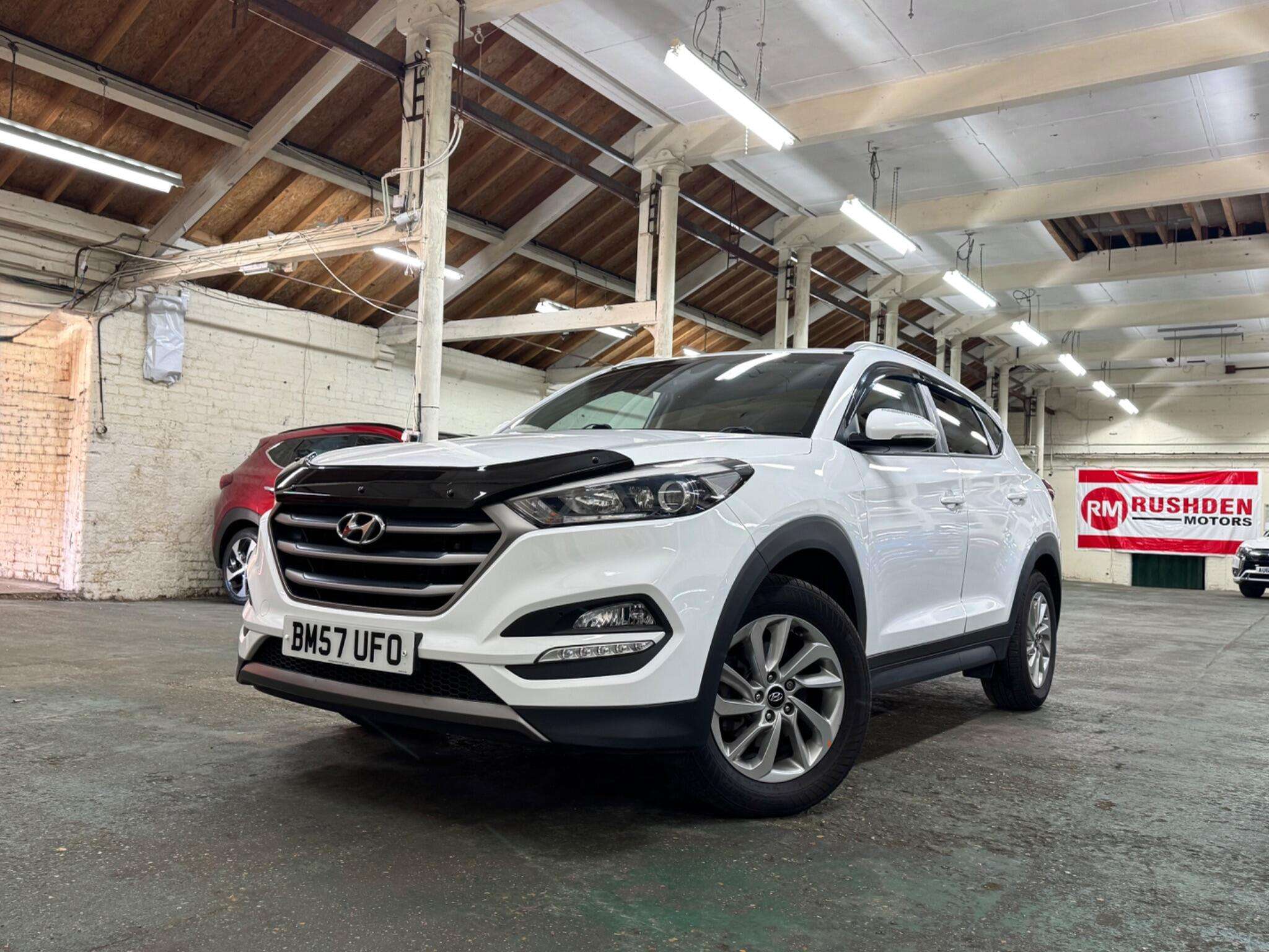 A 2015 HYUNDAI TUCSON 1.7 CRDi Blue Drive SE Euro 6 (s/s) 5dr A 2015 HYUNDAI TUCSON 1.7 CRDi Blue Drive SE Euro 6 (s/s) 5dr