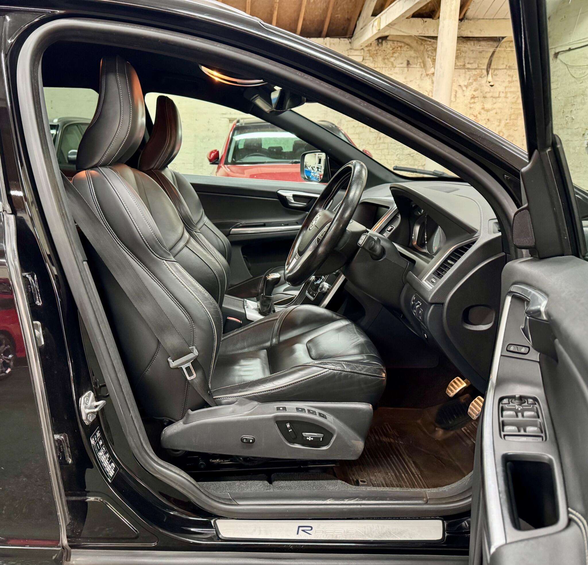 2015 VOLVO XC60 2015 VOLVO XC60