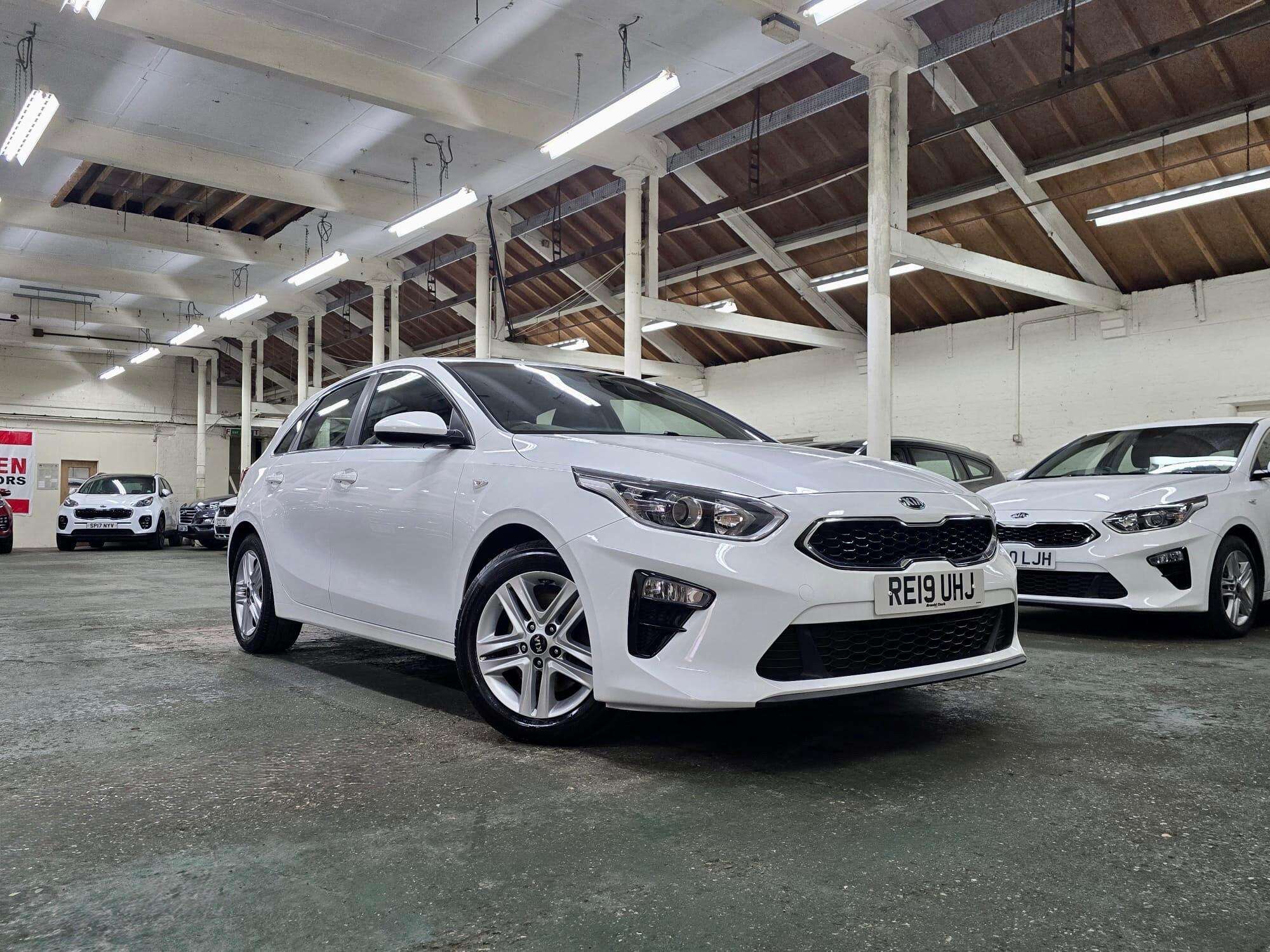 A 2019 KIA CEED 1.6 CRDi ECO 2 Euro 6 (s/s) 5dr A 2019 KIA CEED 1.6 CRDi ECO 2 Euro 6 (s/s) 5dr