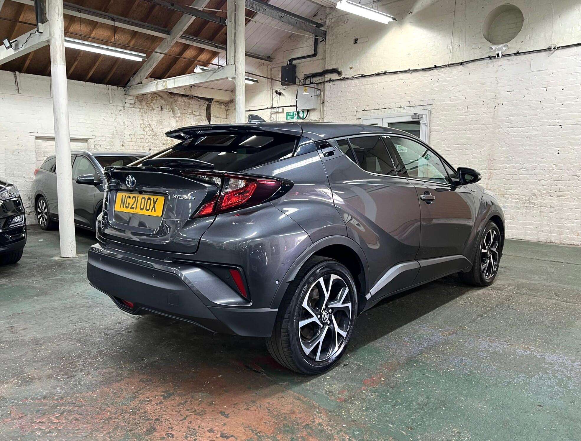 2021 TOYOTA C-HR 2021 TOYOTA C-HR