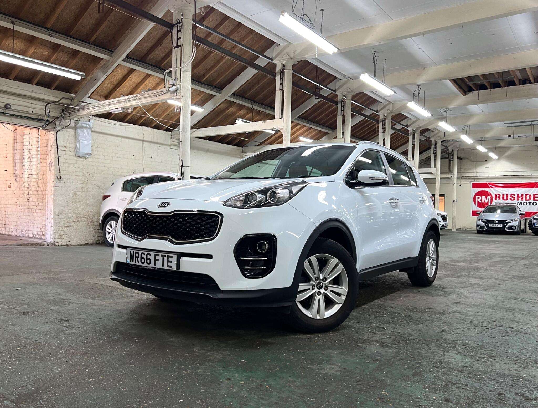 A 2016 KIA SPORTAGE 1.6 GDi 2 Euro 6 (s/s) 5dr A 2016 KIA SPORTAGE 1.6 GDi 2 Euro 6 (s/s) 5dr
