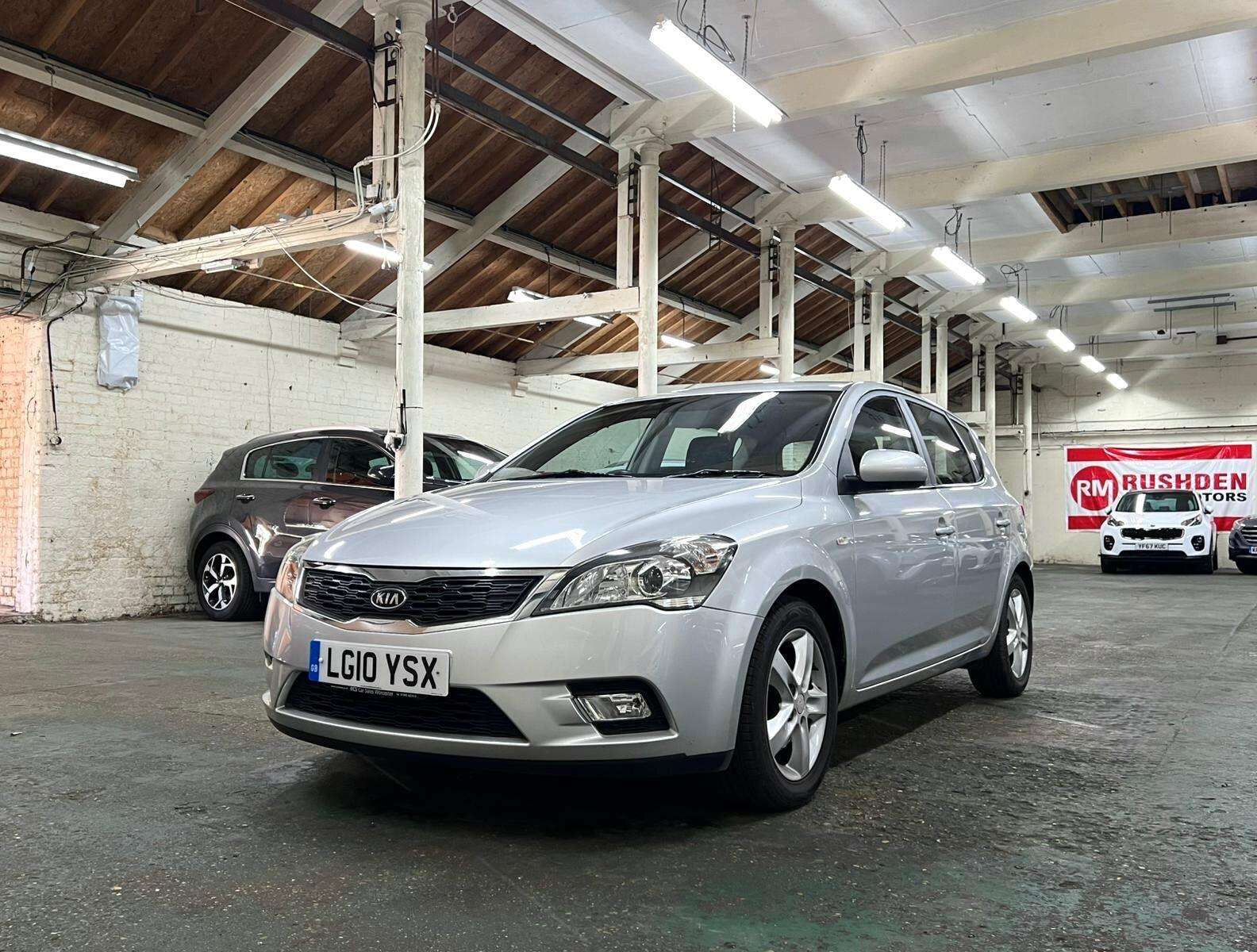 A 2010 KIA CEED 1.6 CRDi 2 Euro 4 5dr A 2010 KIA CEED 1.6 CRDi 2 Euro 4 5dr