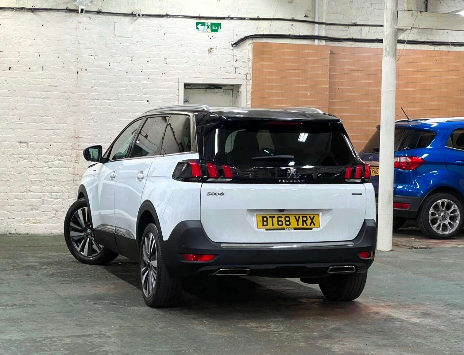 2019 PEUGEOT 5008 2019 PEUGEOT 5008