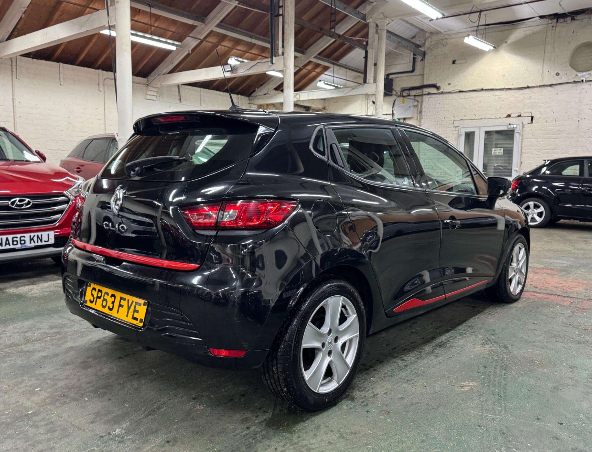 2013 RENAULT CLIO 2013 RENAULT CLIO