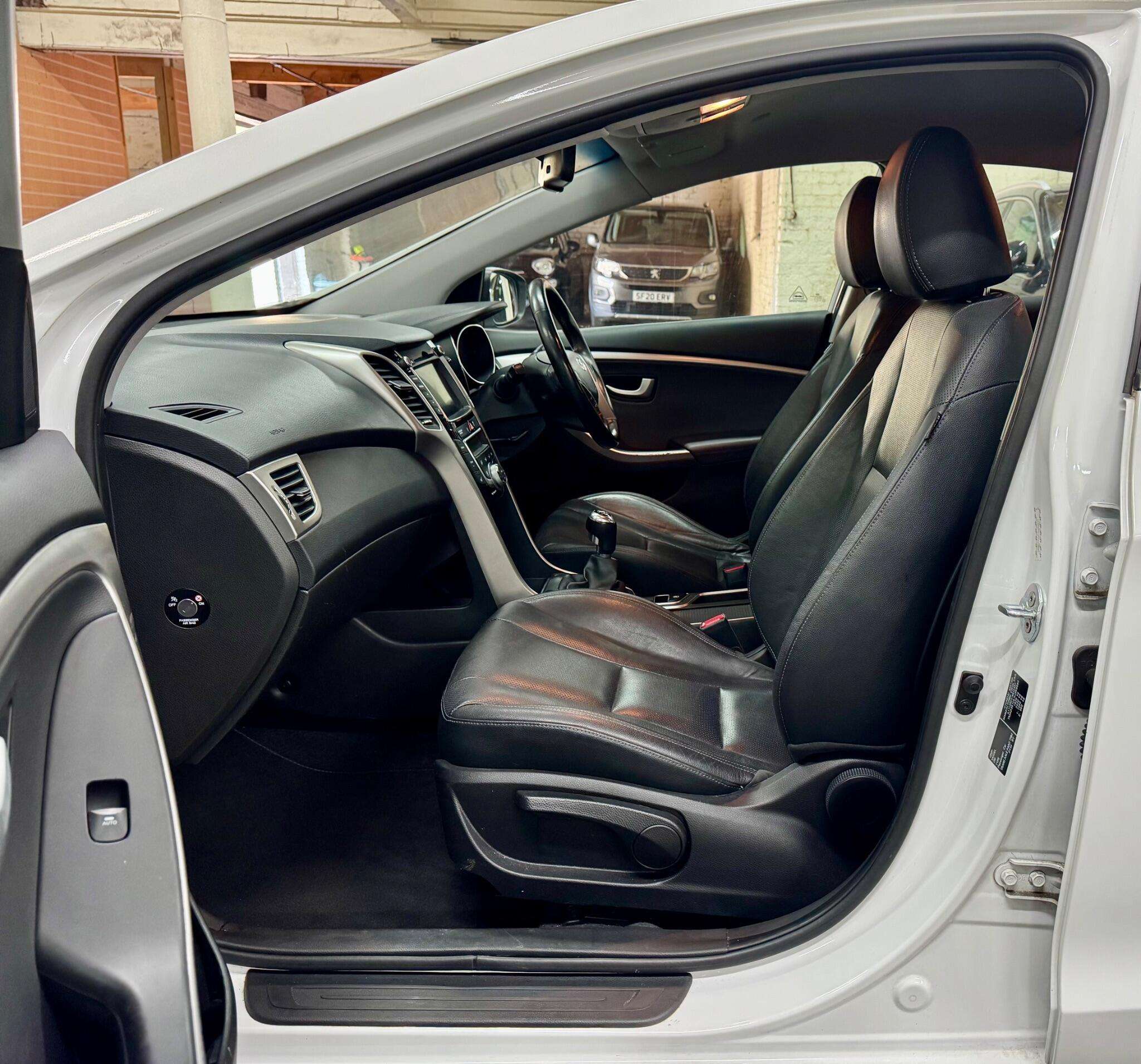 2016 HYUNDAI I30 2016 HYUNDAI I30