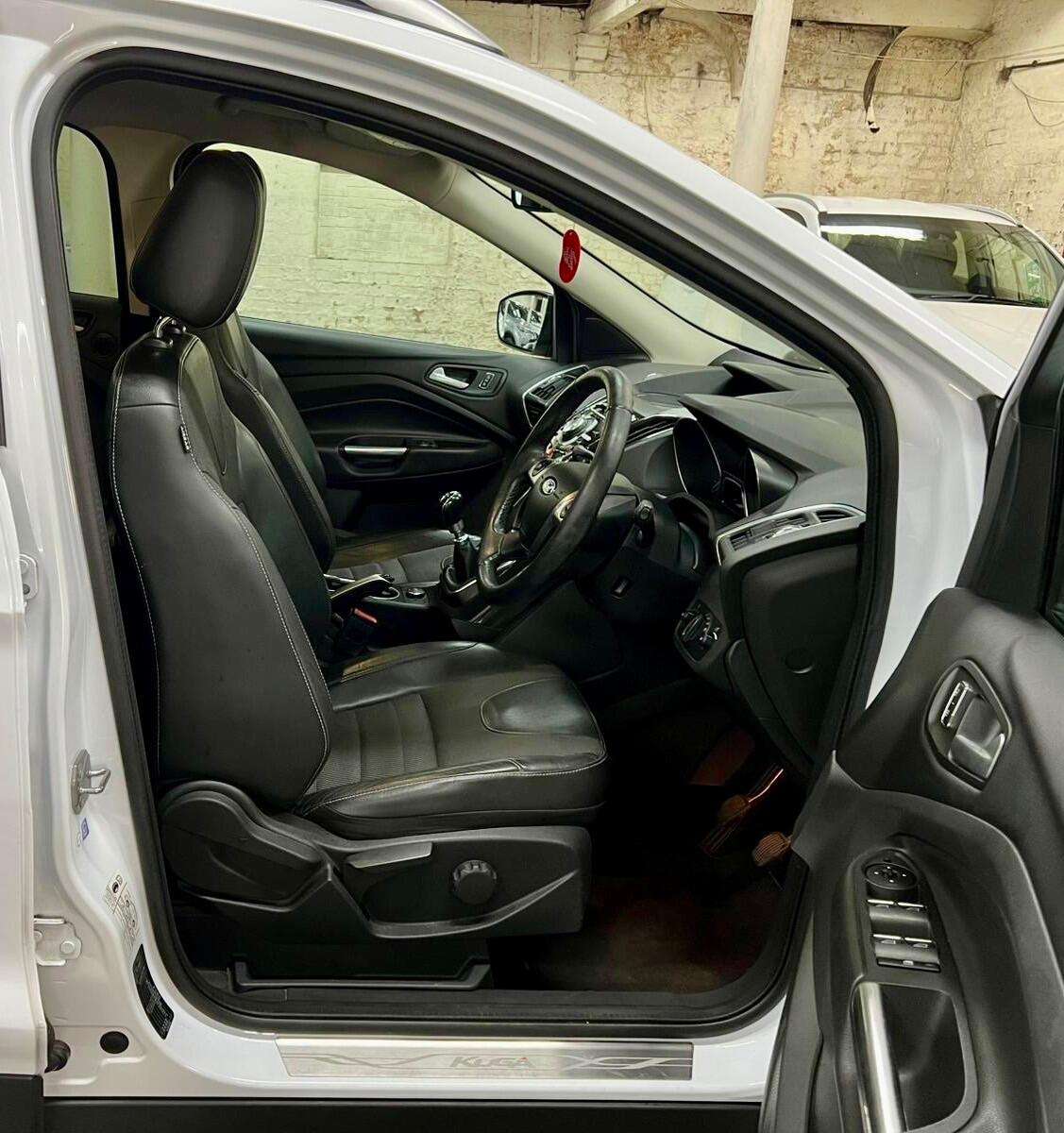 2015 FORD KUGA 2015 FORD KUGA