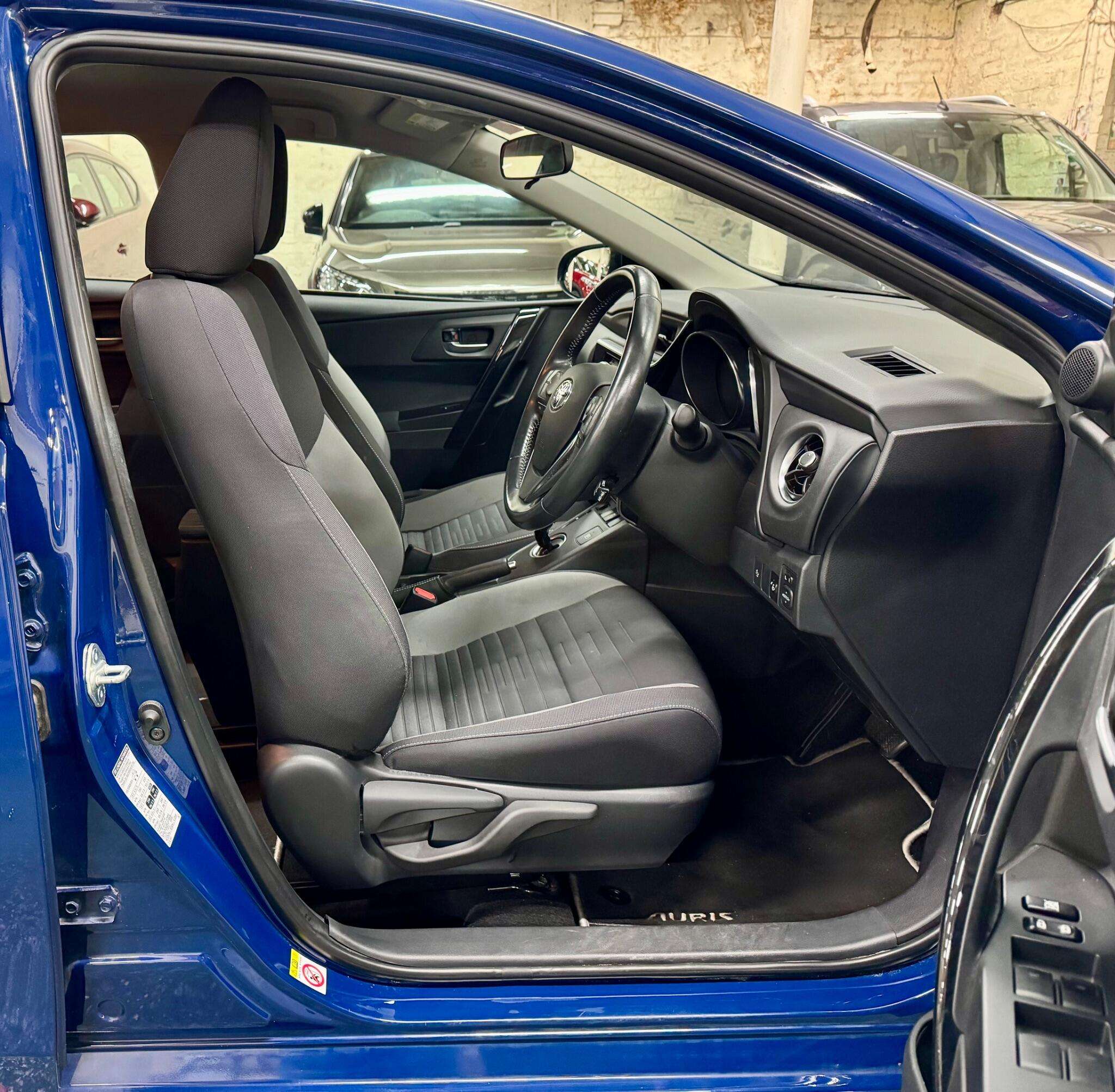 2018 TOYOTA AURIS 2018 TOYOTA AURIS