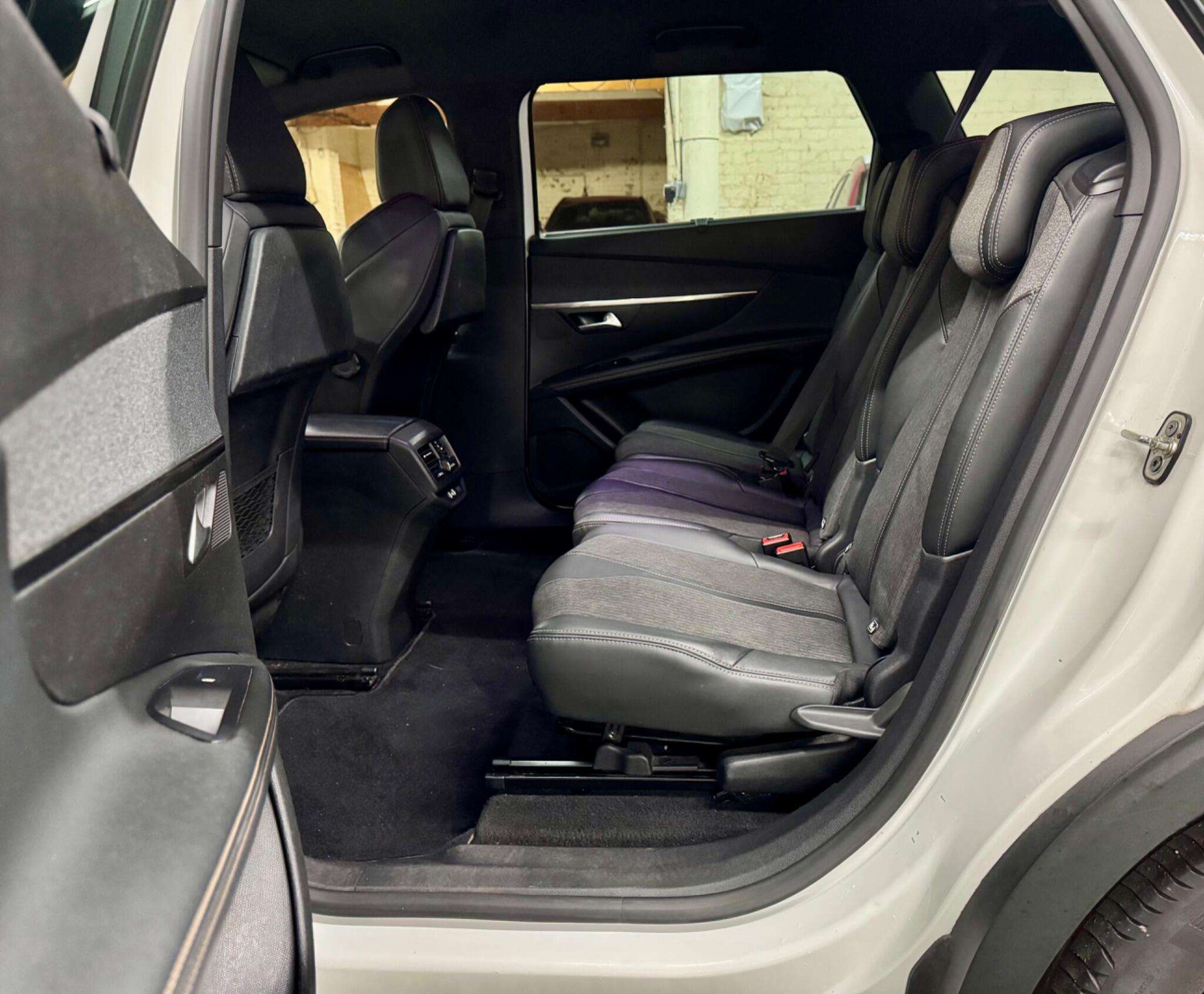 2020 PEUGEOT 5008 2020 PEUGEOT 5008