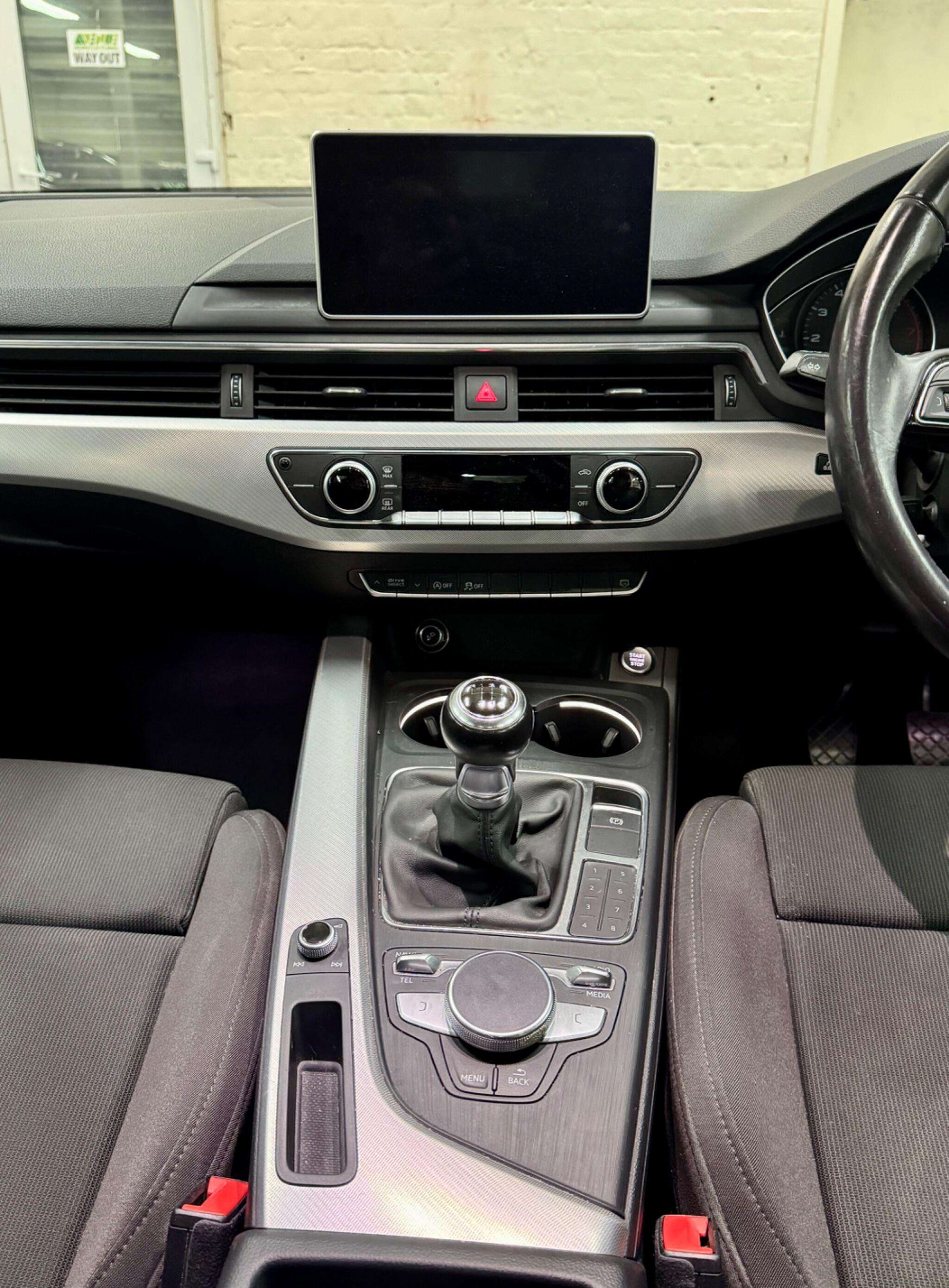 2016 AUDI A4 2016 AUDI A4