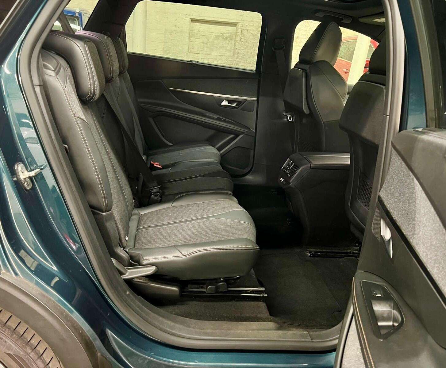 2019 PEUGEOT 5008 2019 PEUGEOT 5008
