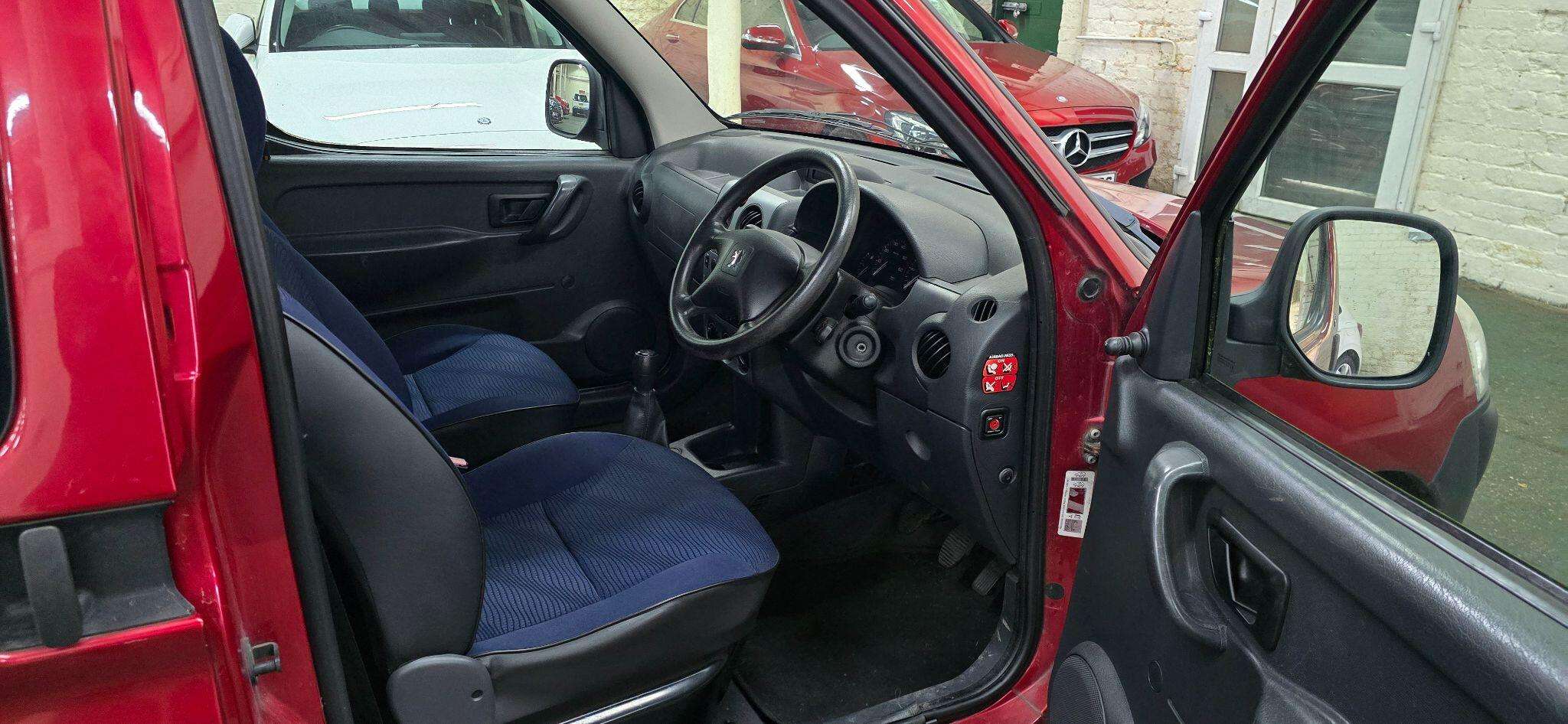 2010 PEUGEOT PARTNER 2010 PEUGEOT PARTNER