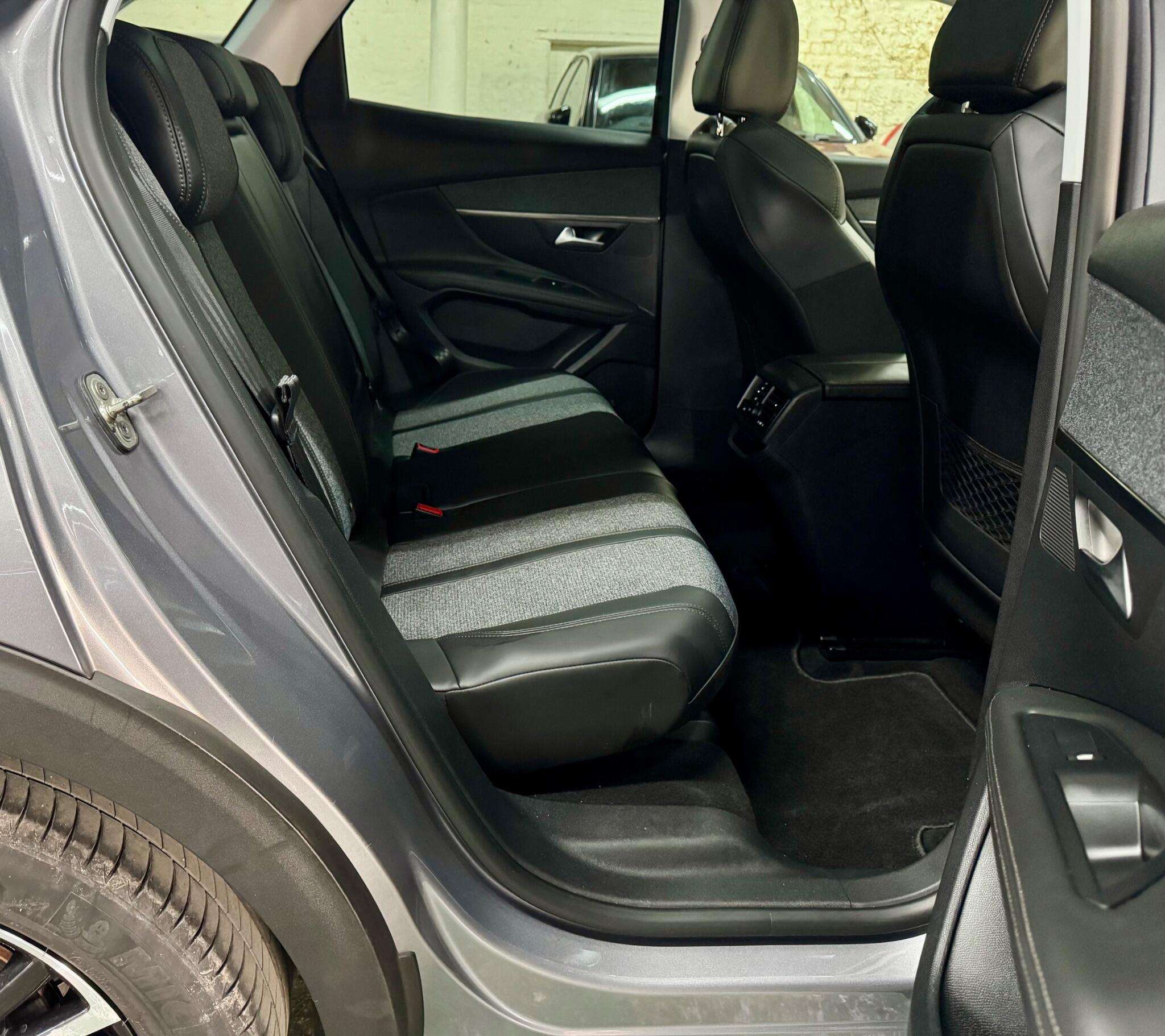 2018 PEUGEOT 5008 2018 PEUGEOT 5008