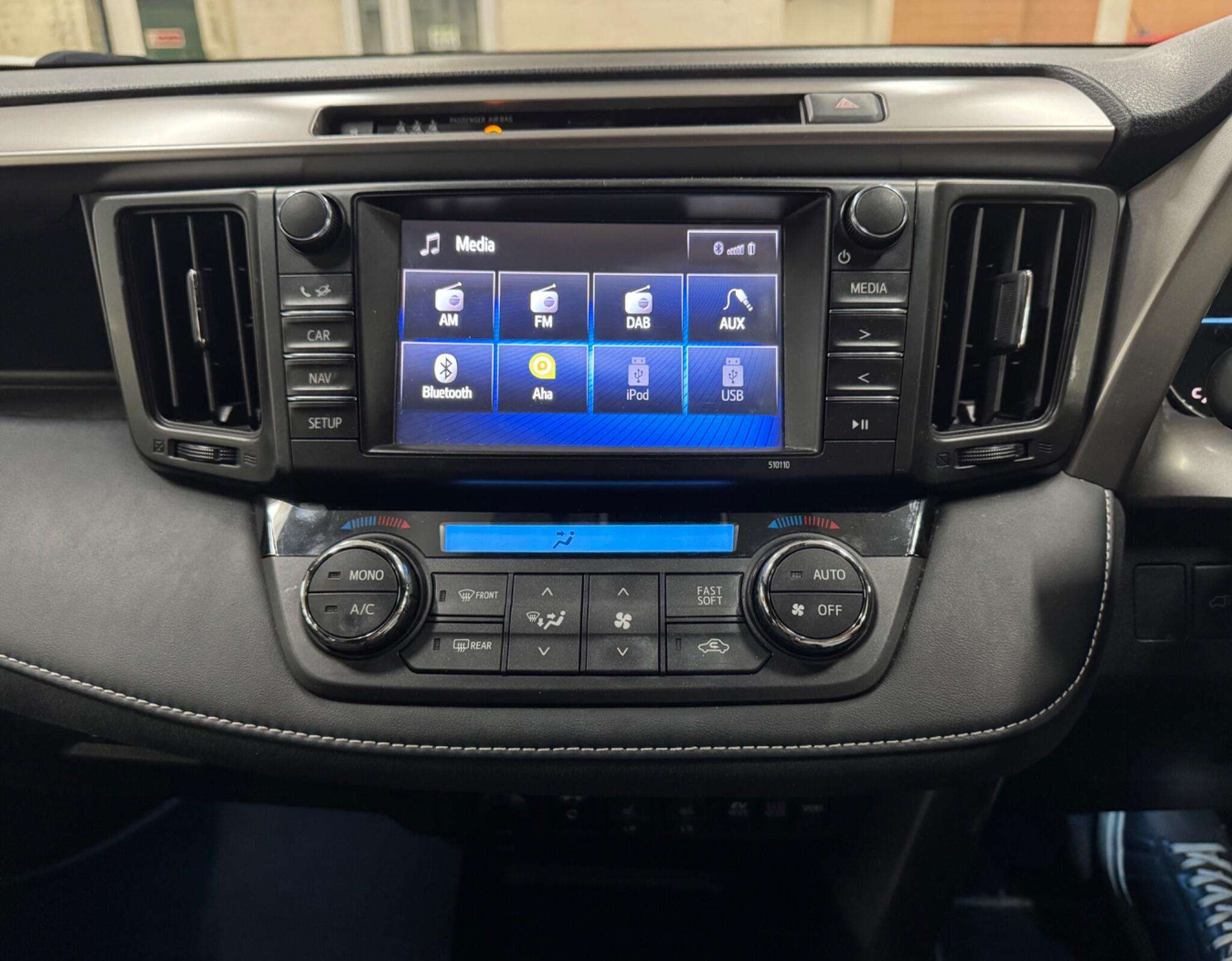 2018 TOYOTA RAV4 2018 TOYOTA RAV4