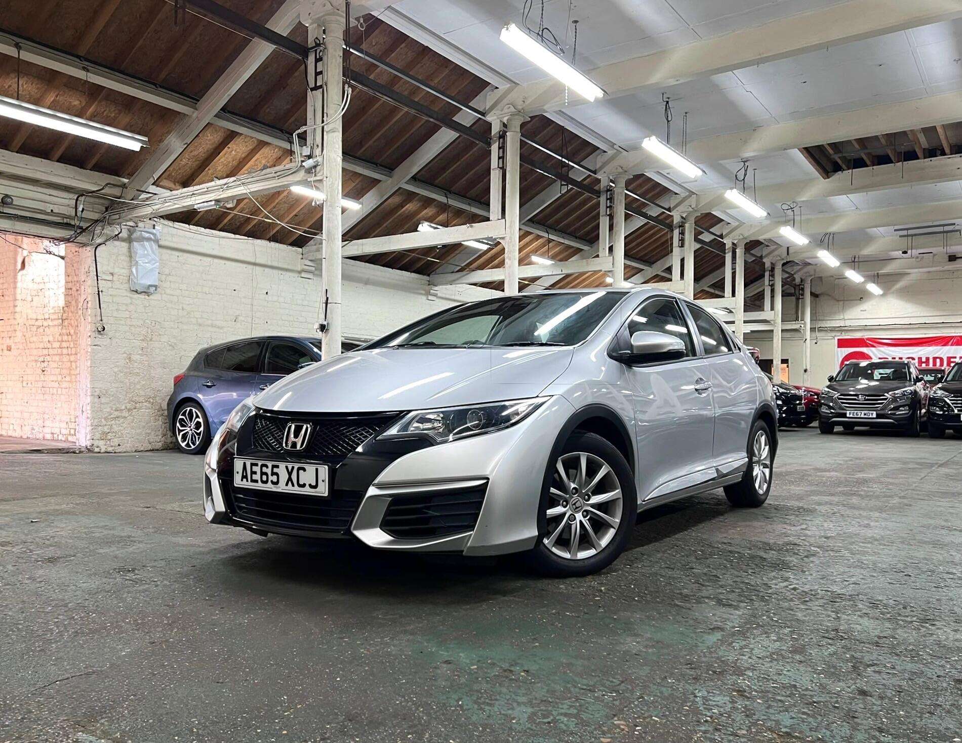 A 2015 HONDA CIVIC 1.6 i-DTEC S (Navi) Hatchback 5dr Diesel Manual Euro 6 (s/s) (120 ps) A 2015 HONDA CIVIC 1.6 i-DTEC S (Navi) Hatchback 5dr Diesel Manual Euro 6 (s/s) (120 ps)