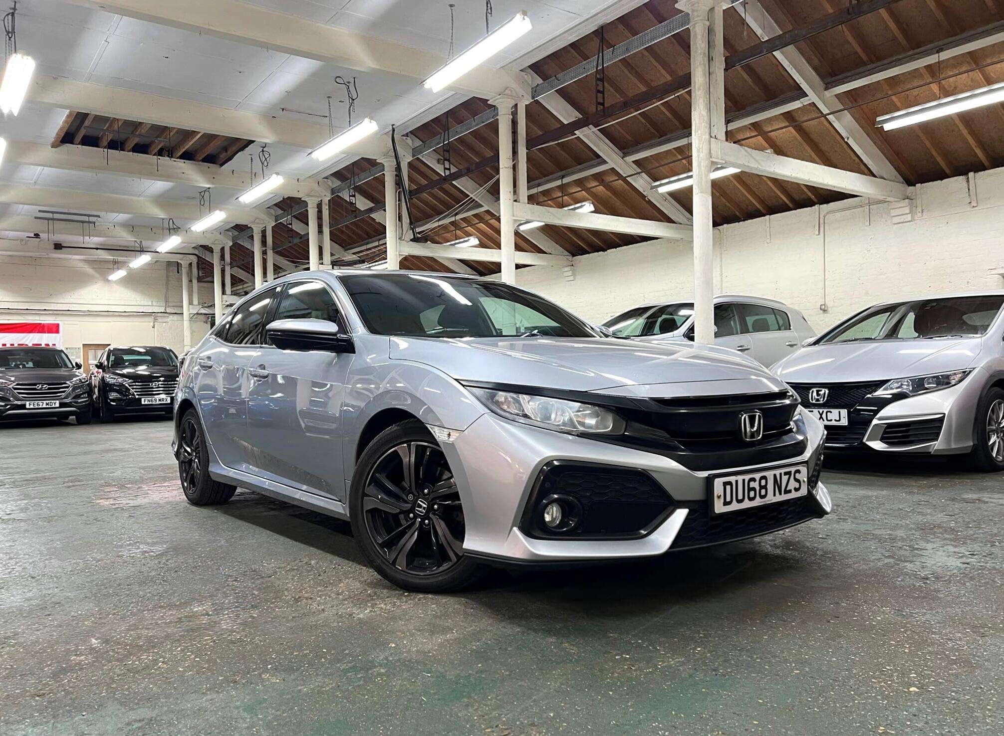 A 2018 HONDA CIVIC 1.6 i-DTEC SR Euro 6 (s/s) 5dr A 2018 HONDA CIVIC 1.6 i-DTEC SR Euro 6 (s/s) 5dr