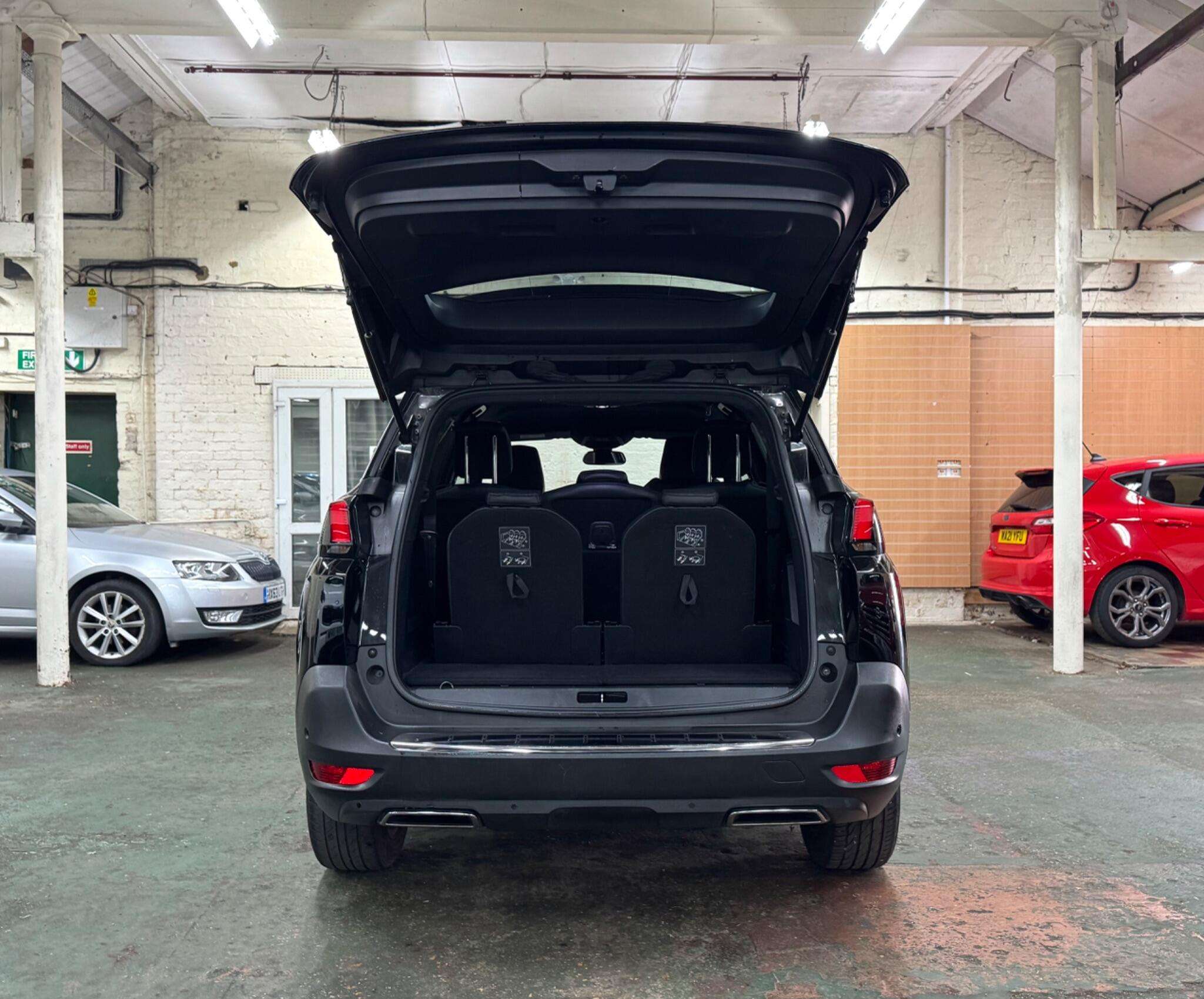2018 PEUGEOT 5008 2018 PEUGEOT 5008