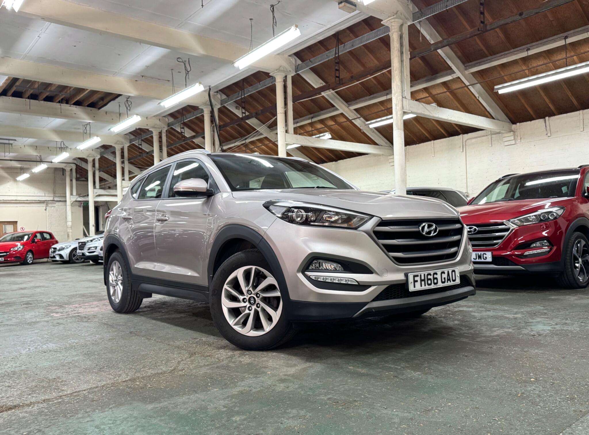 A 2017 HYUNDAI TUCSON 1.7 CRDi Blue Drive SE Nav Euro 6 (s/s) 5dr A 2017 HYUNDAI TUCSON 1.7 CRDi Blue Drive SE Nav Euro 6 (s/s) 5dr